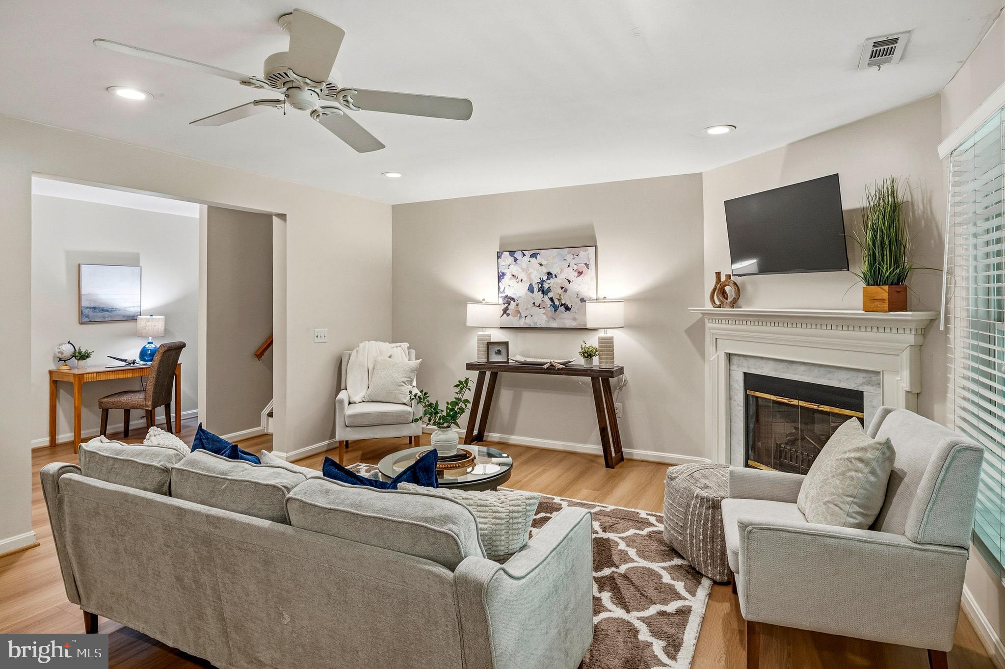TOWNHOMES OF TIMBERLAND - Residential