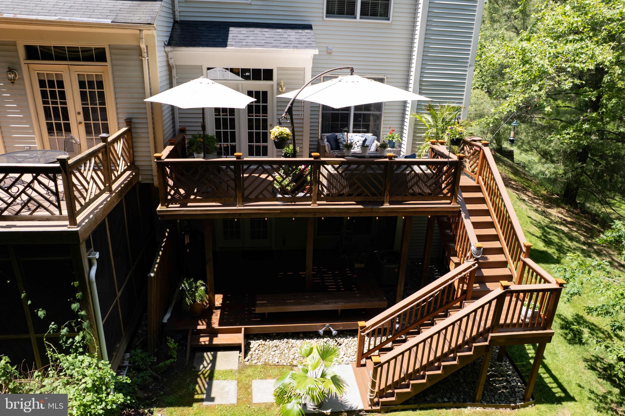 TOWNHOMES OF TIMBERLAND - Residential