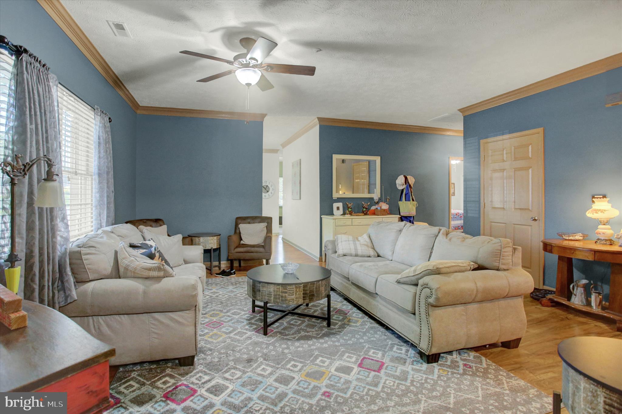 SUMMERLAND MANOR - Residential