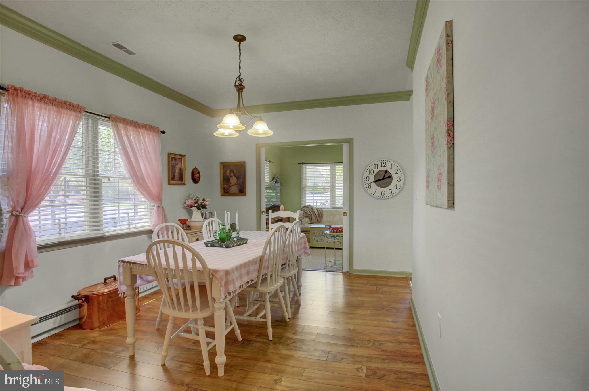 SUMMERLAND MANOR - Residential