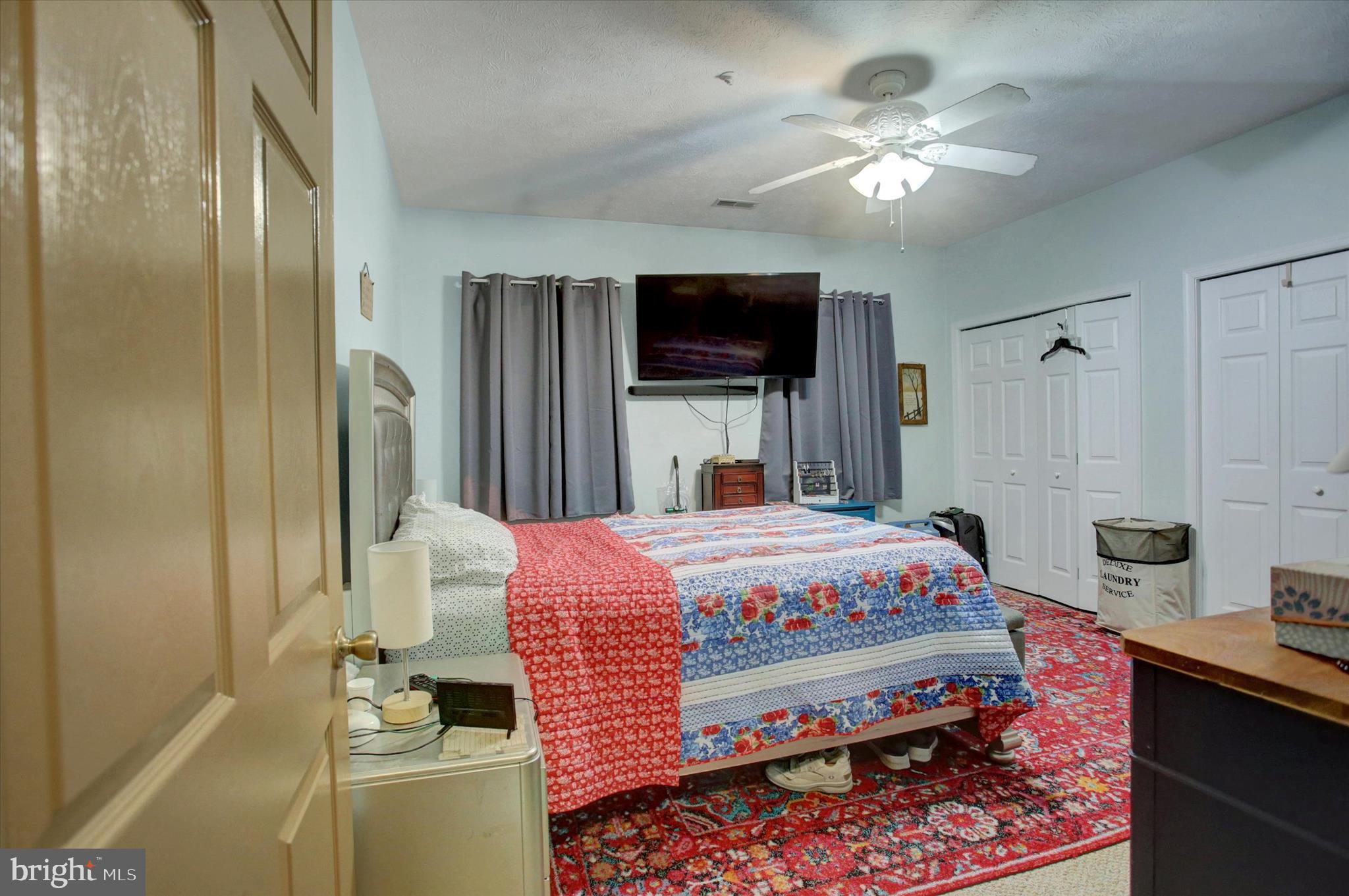 SUMMERLAND MANOR - Residential