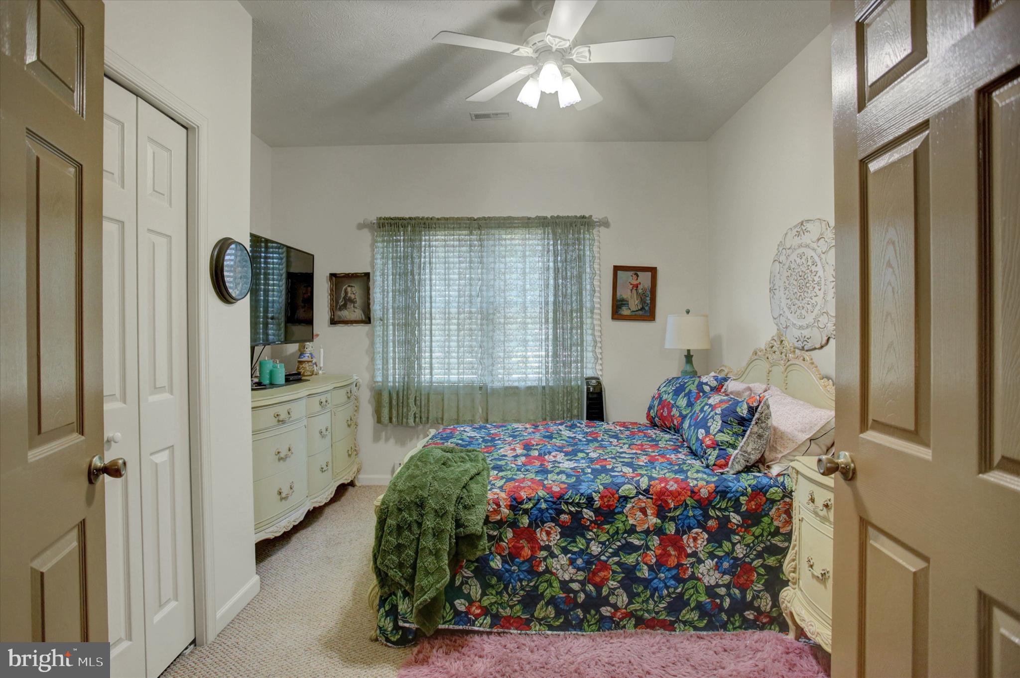 SUMMERLAND MANOR - Residential