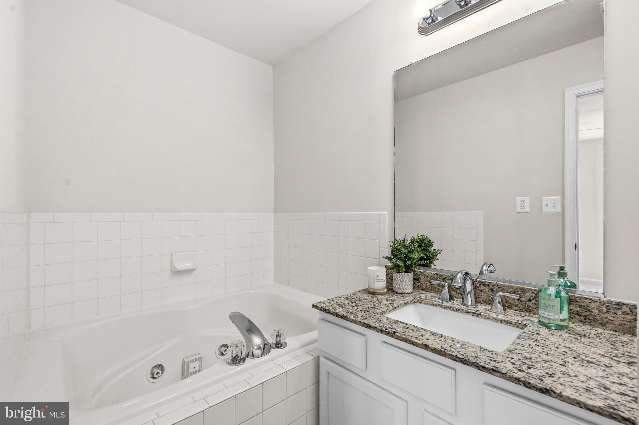 SYCAMORE HILL - Residential