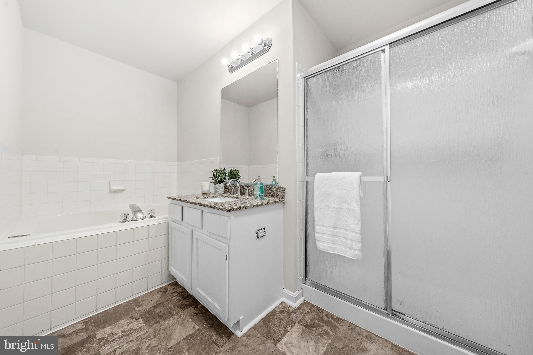 SYCAMORE HILL - Residential