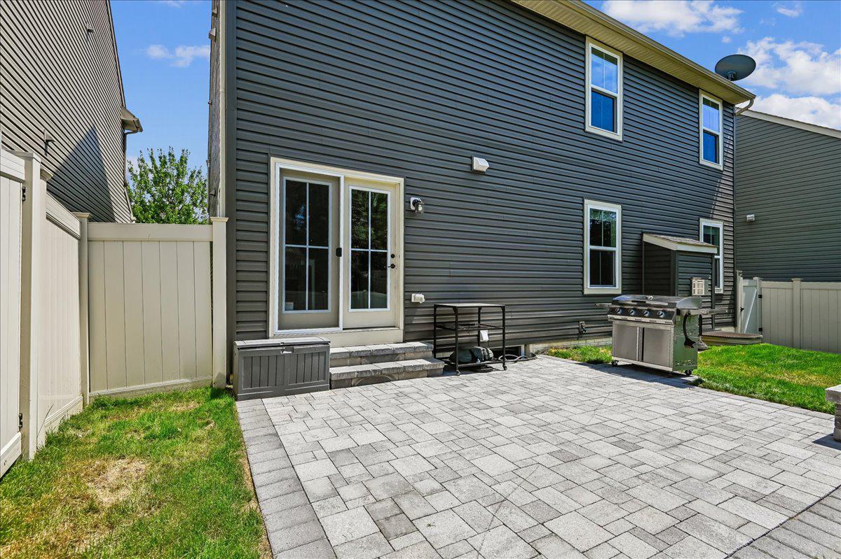 CREEKSIDE VILLAGE - Residential