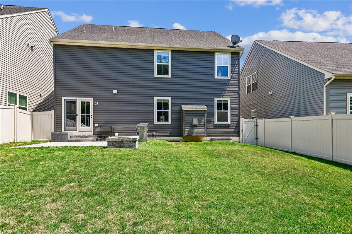 CREEKSIDE VILLAGE - Residential