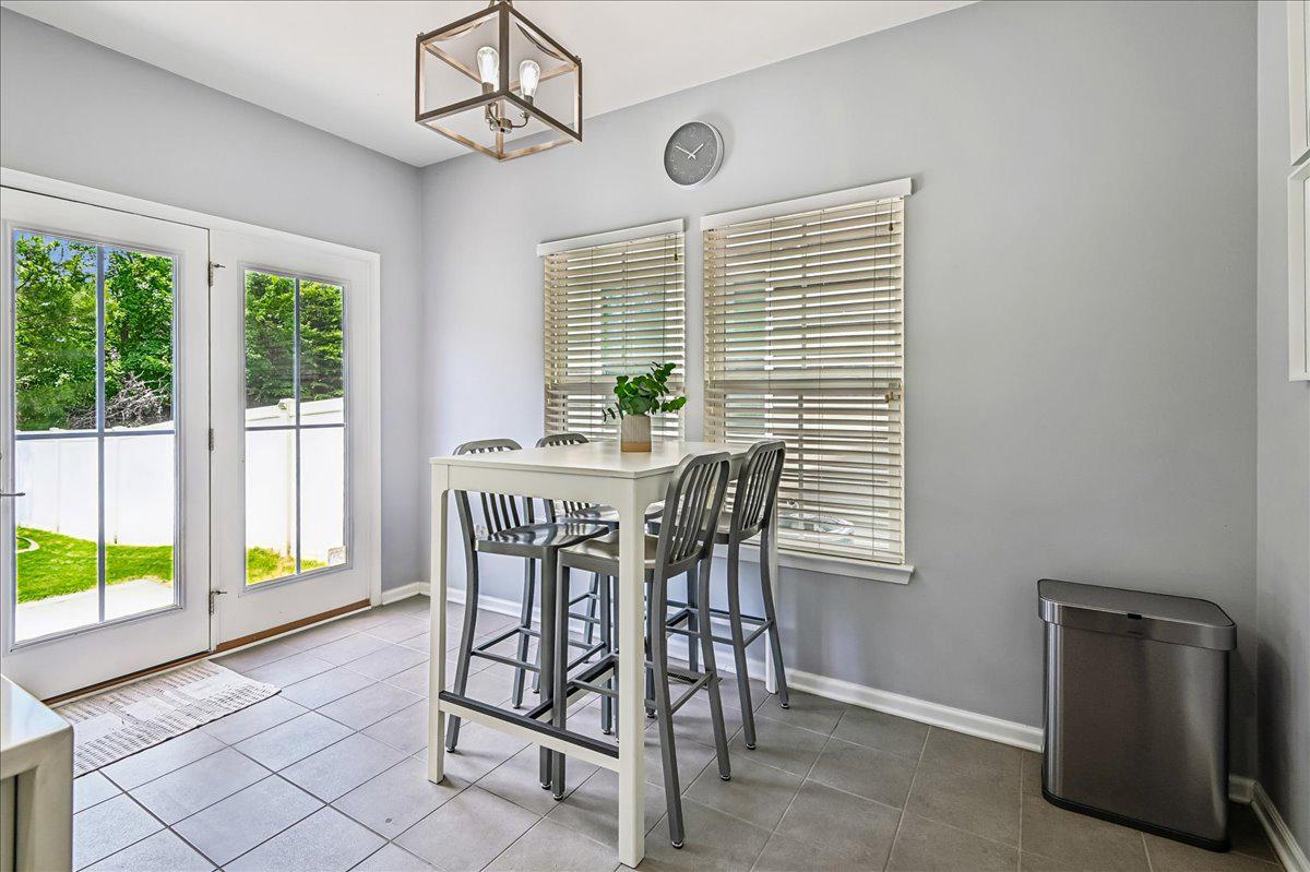 CREEKSIDE VILLAGE - Residential