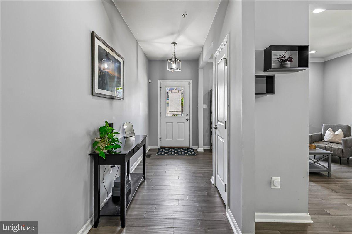 CREEKSIDE VILLAGE - Residential