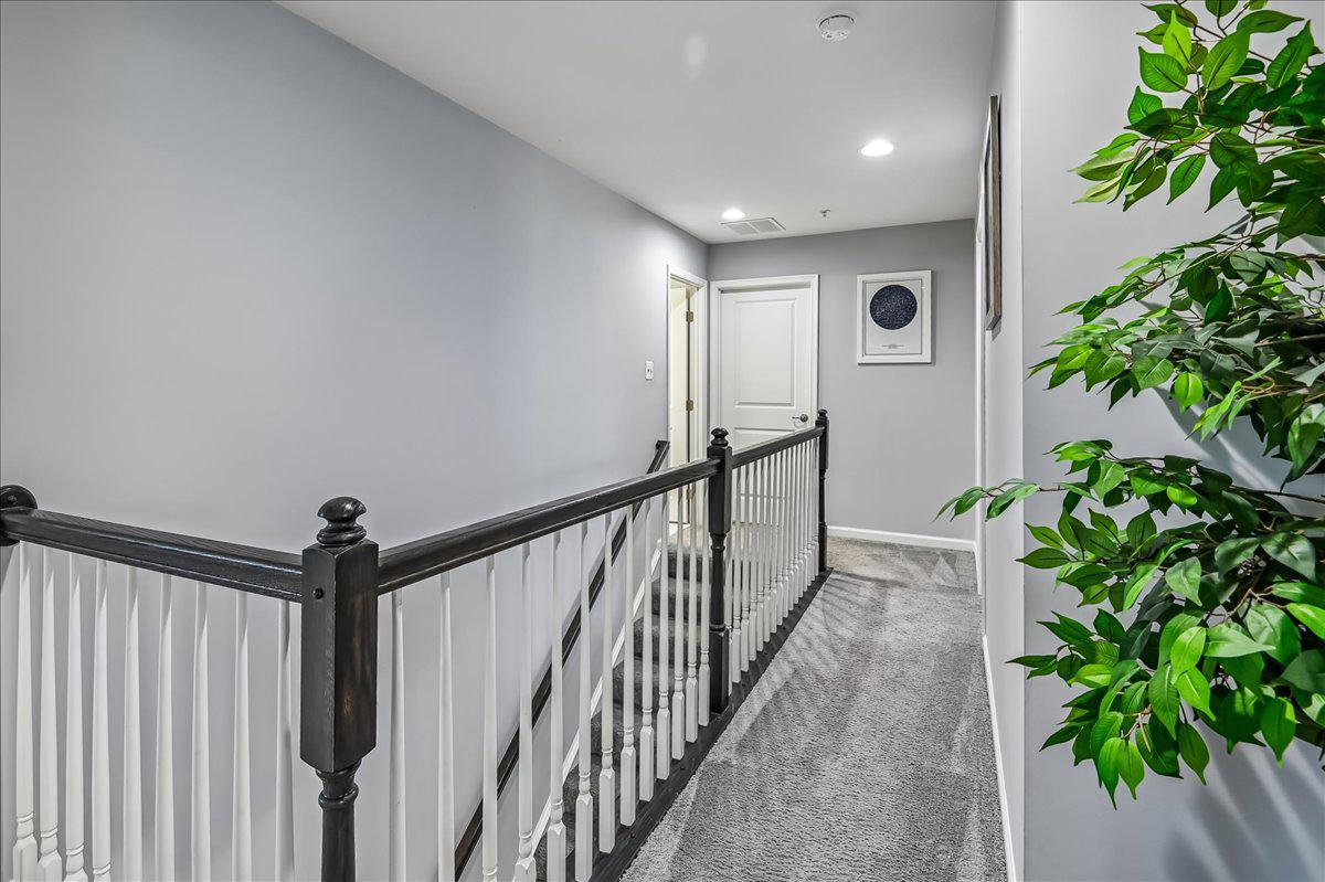 CREEKSIDE VILLAGE - Residential
