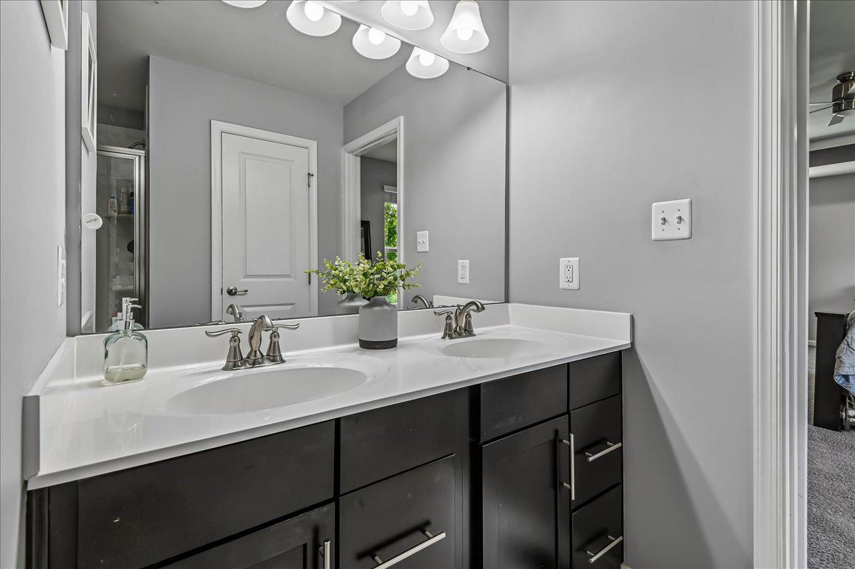 CREEKSIDE VILLAGE - Residential