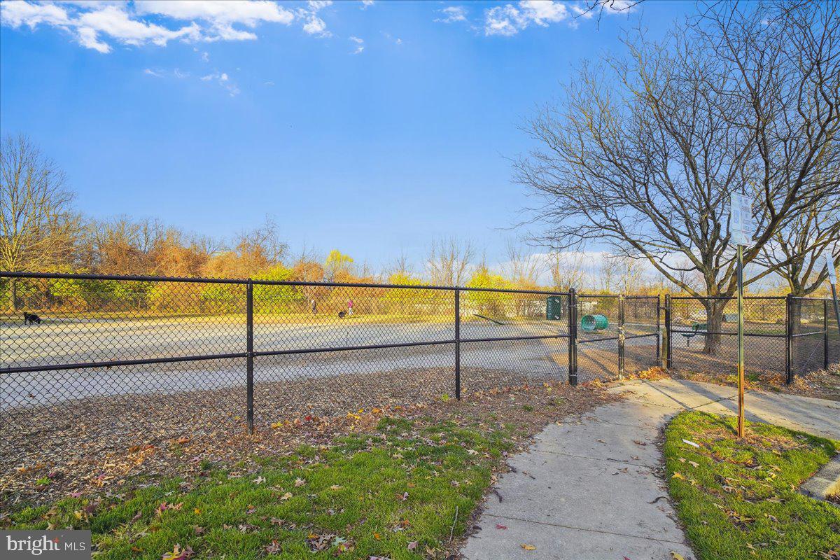 KING FARM WATKINS POND - Residential
