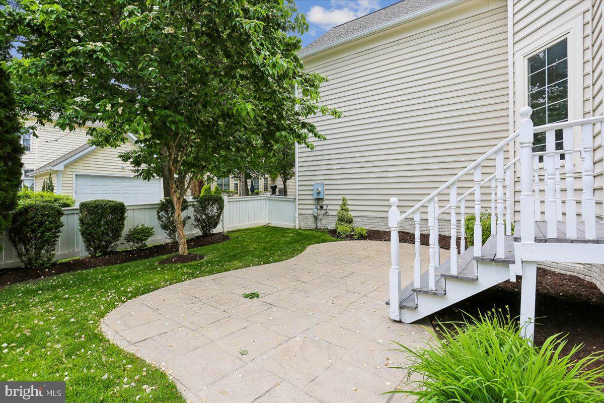 KING FARM WATKINS POND - Residential