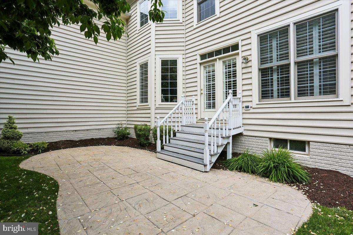 KING FARM WATKINS POND - Residential