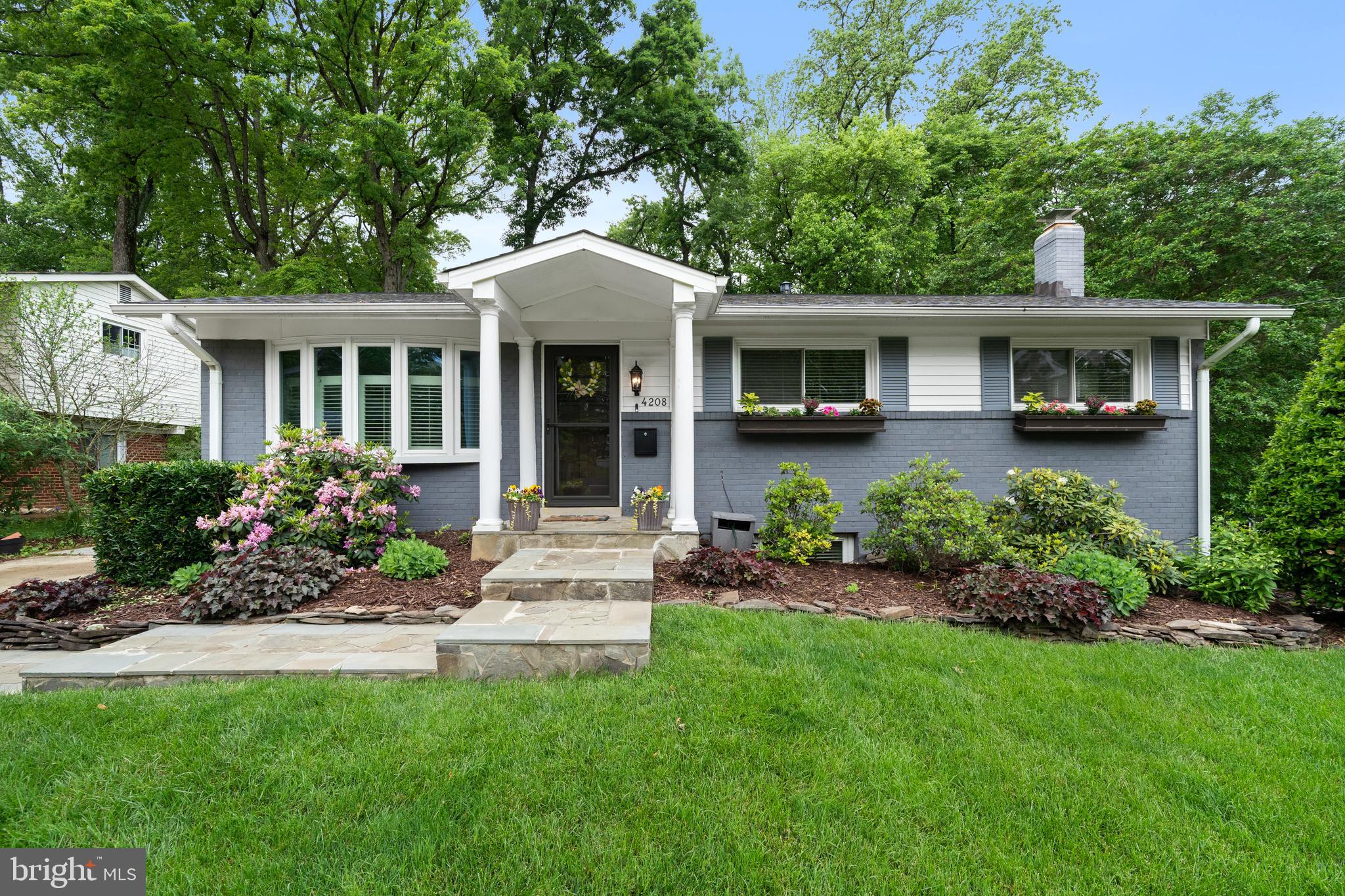 FAIRFAX TOWNE ESTATES - Residential