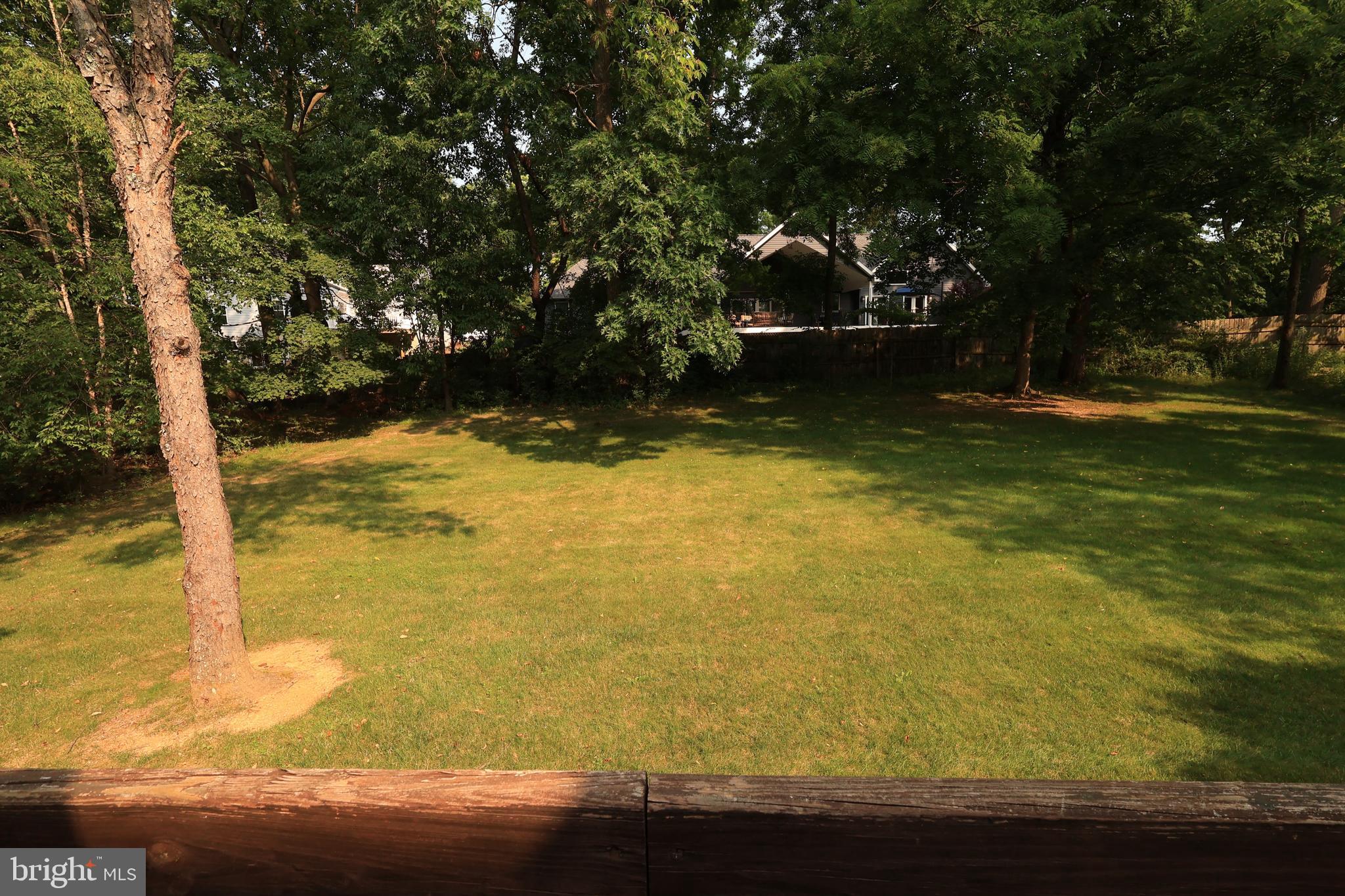 THOMPSON WOODS - Residential