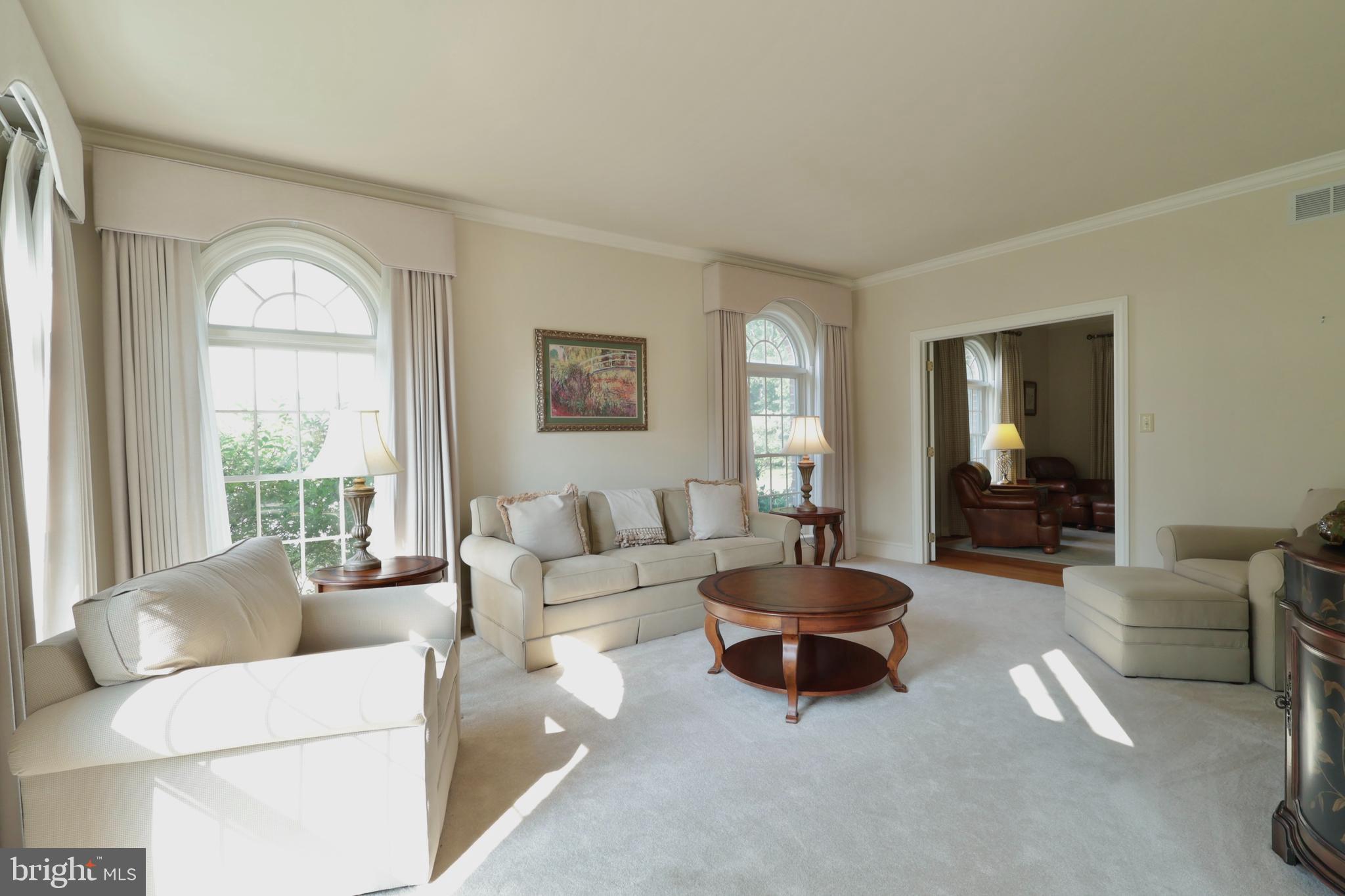 THOMPSON WOODS - Residential