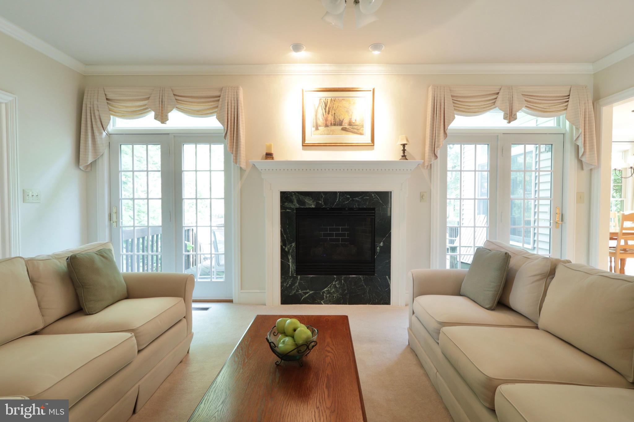 THOMPSON WOODS - Residential