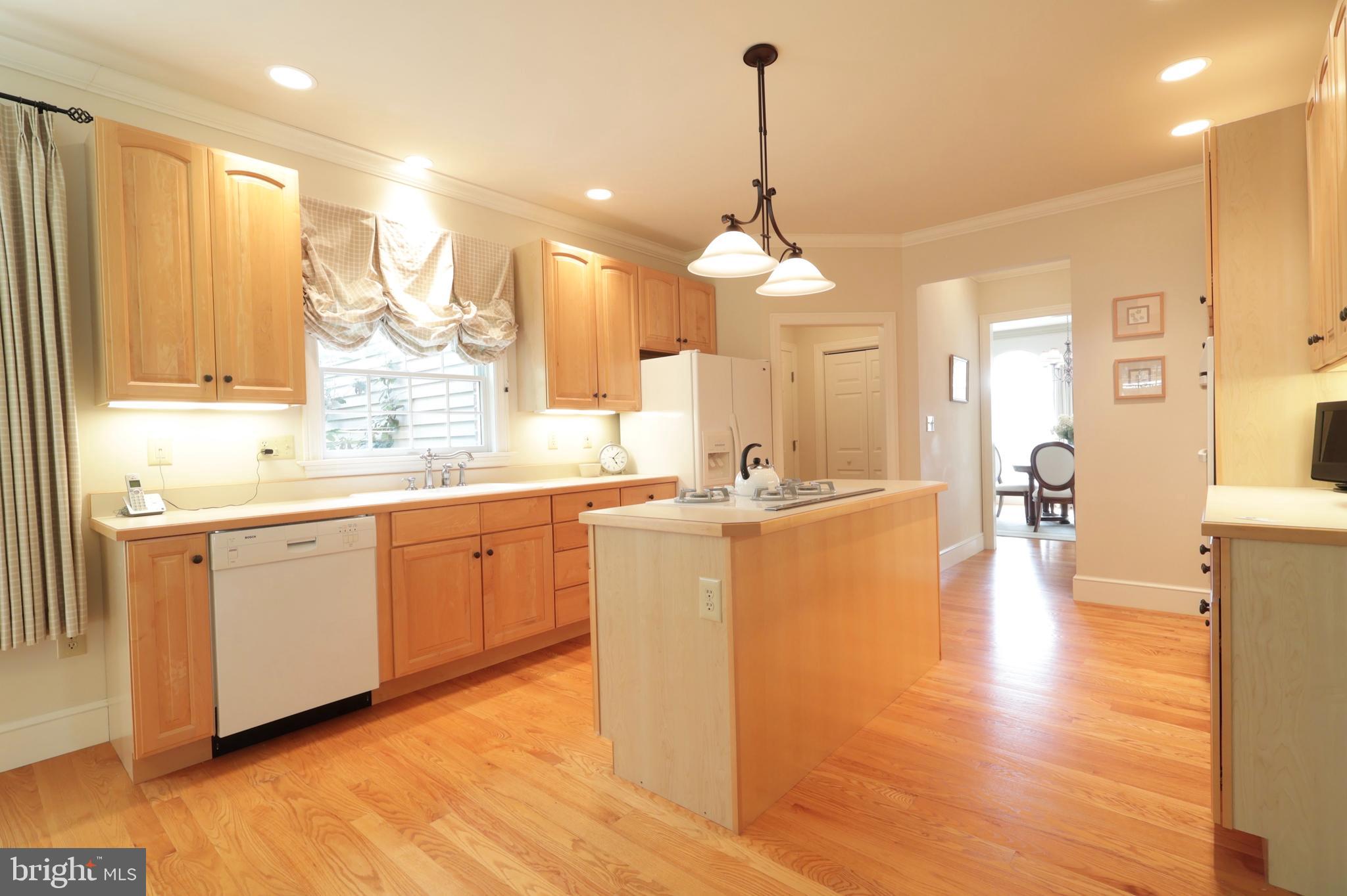 THOMPSON WOODS - Residential
