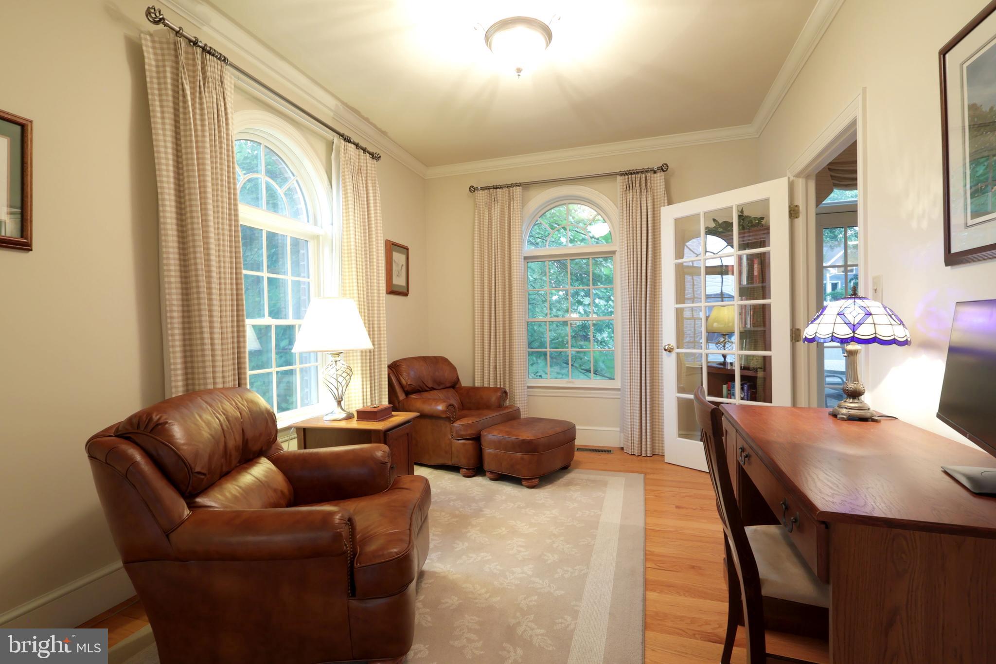 THOMPSON WOODS - Residential