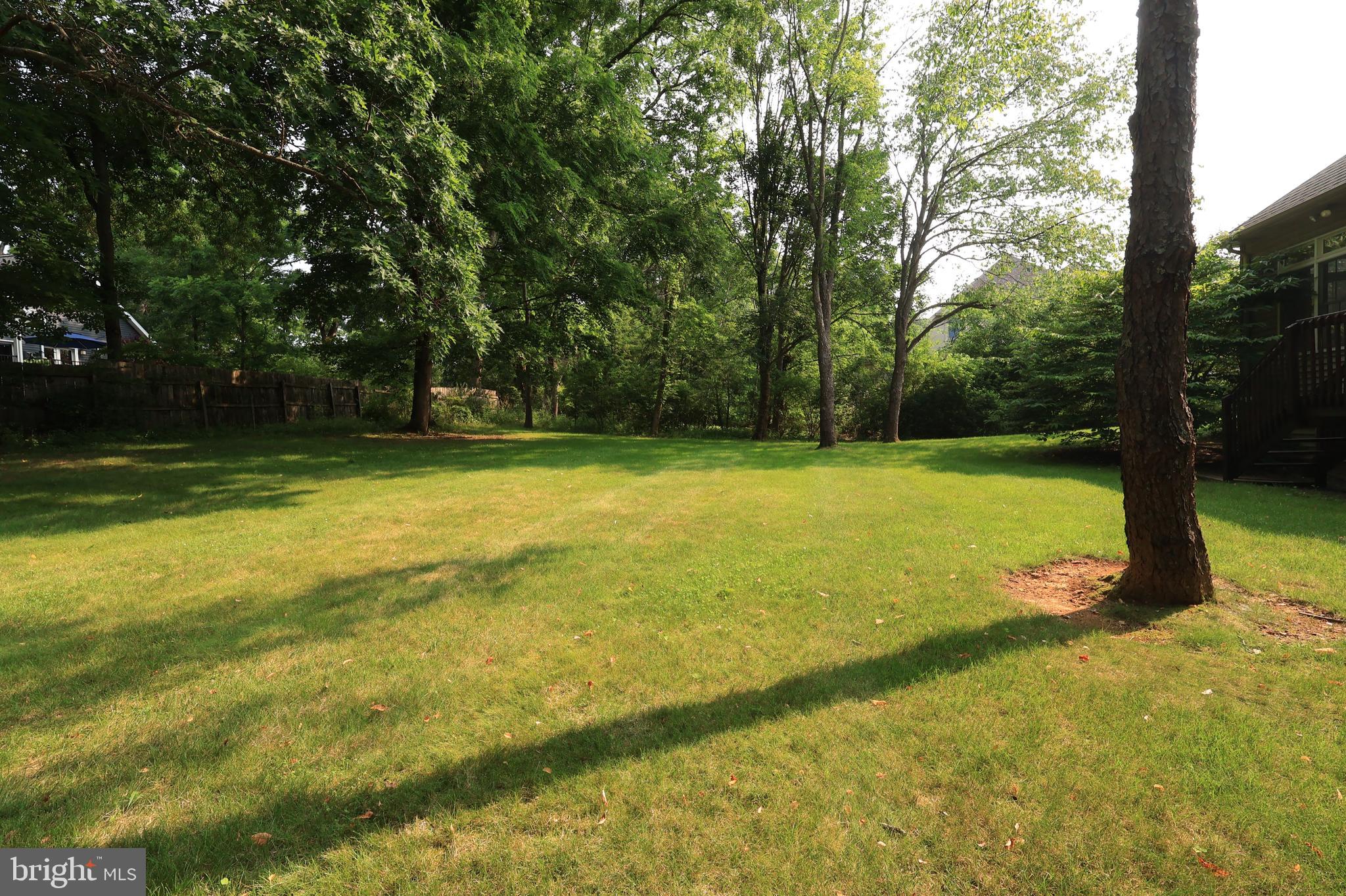 THOMPSON WOODS - Residential