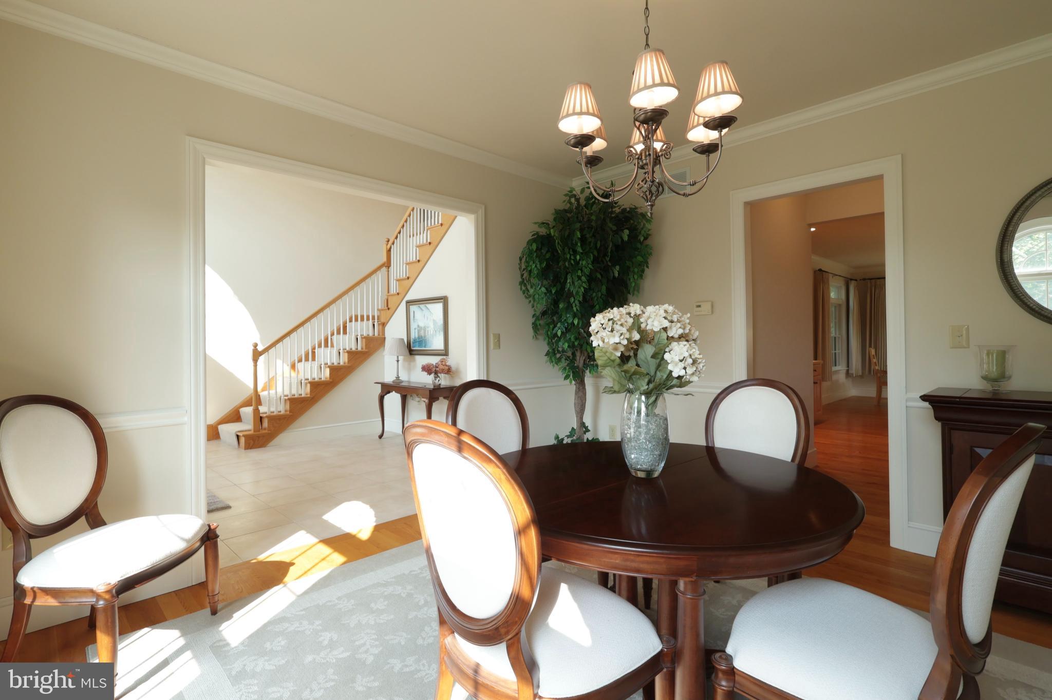 THOMPSON WOODS - Residential