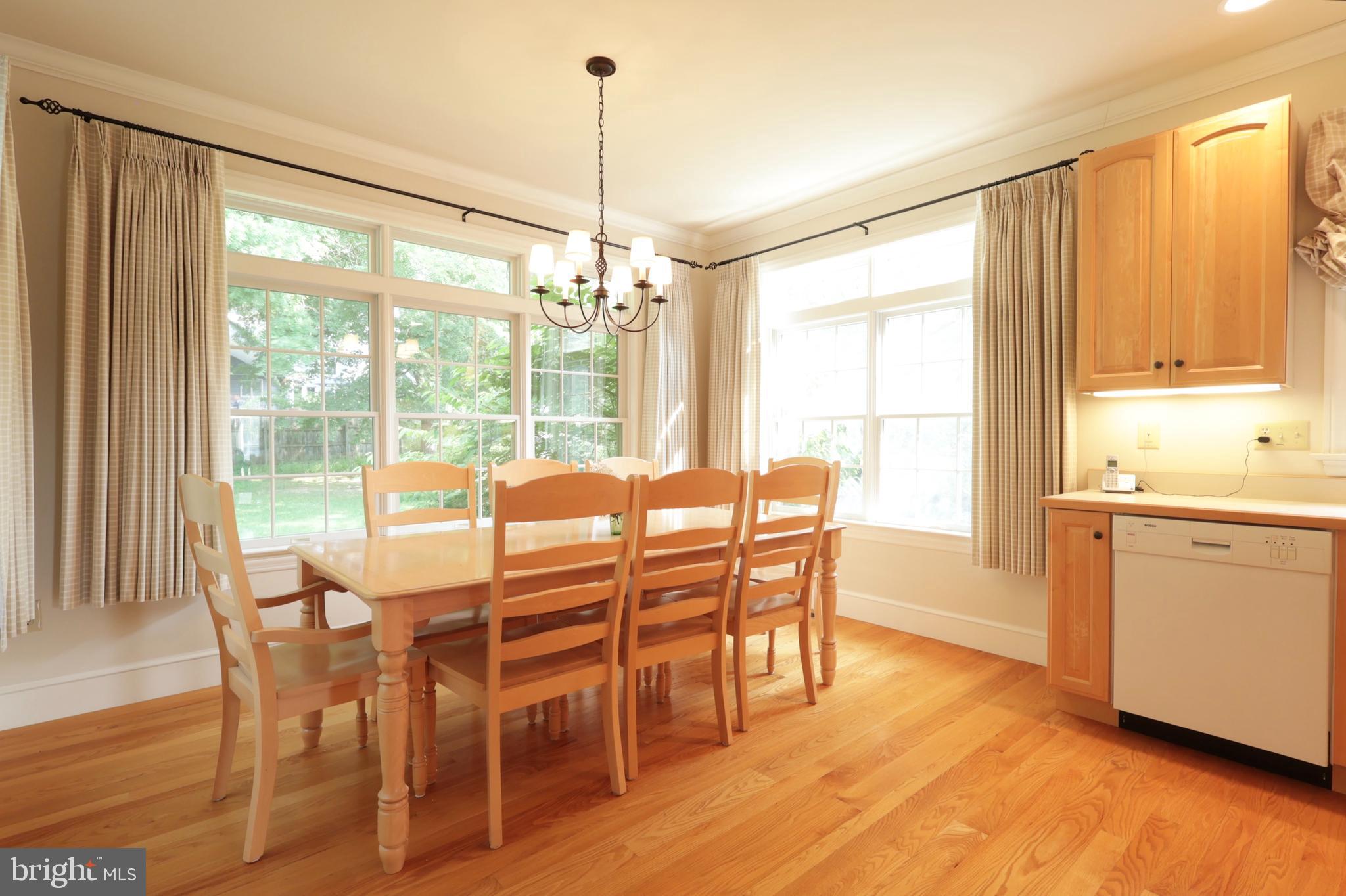 THOMPSON WOODS - Residential