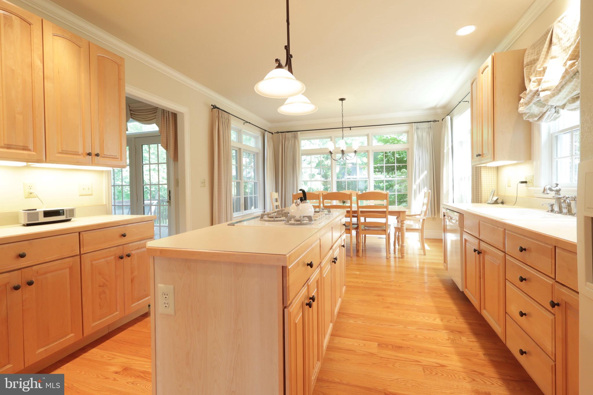 THOMPSON WOODS - Residential