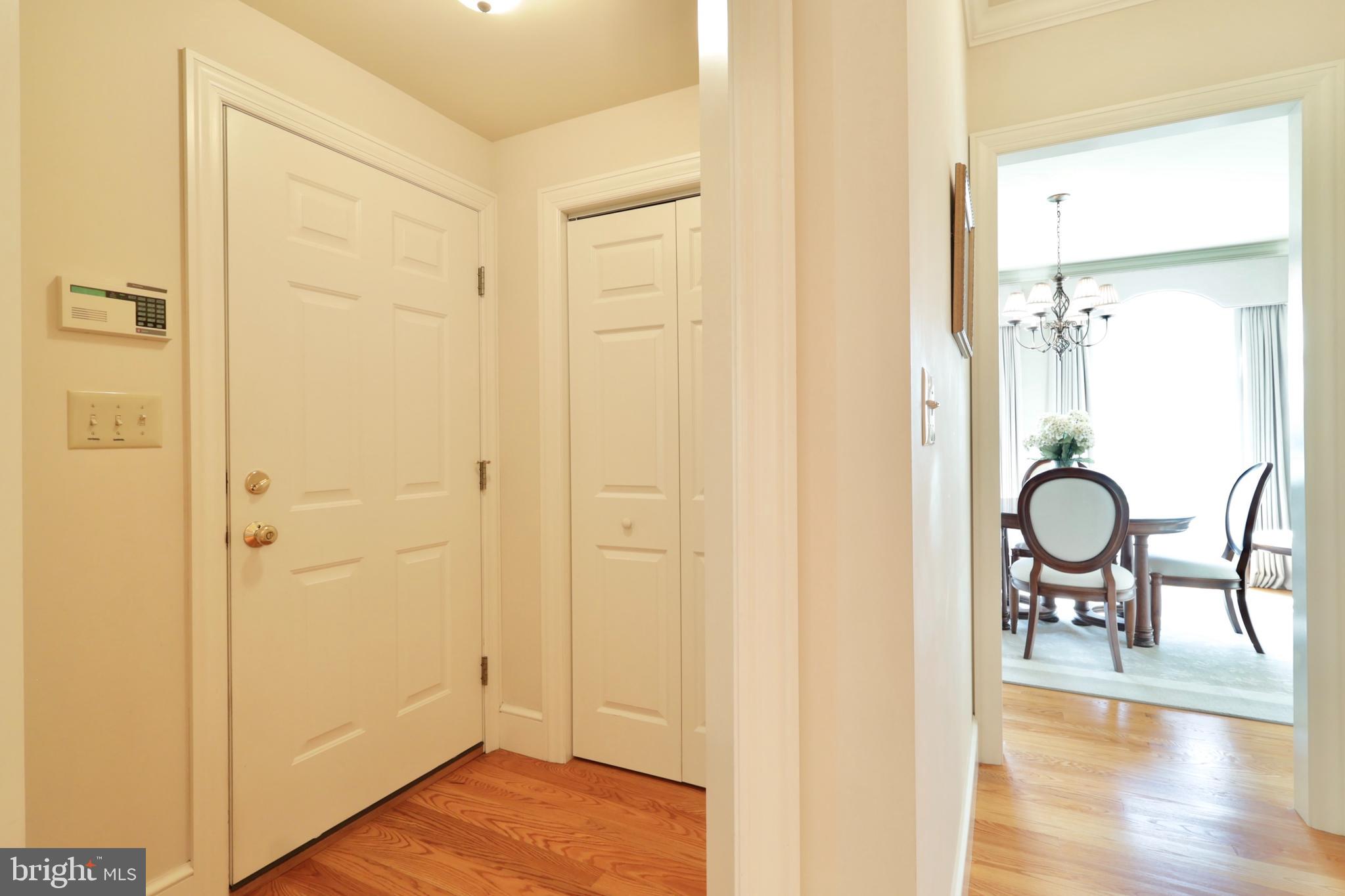 THOMPSON WOODS - Residential