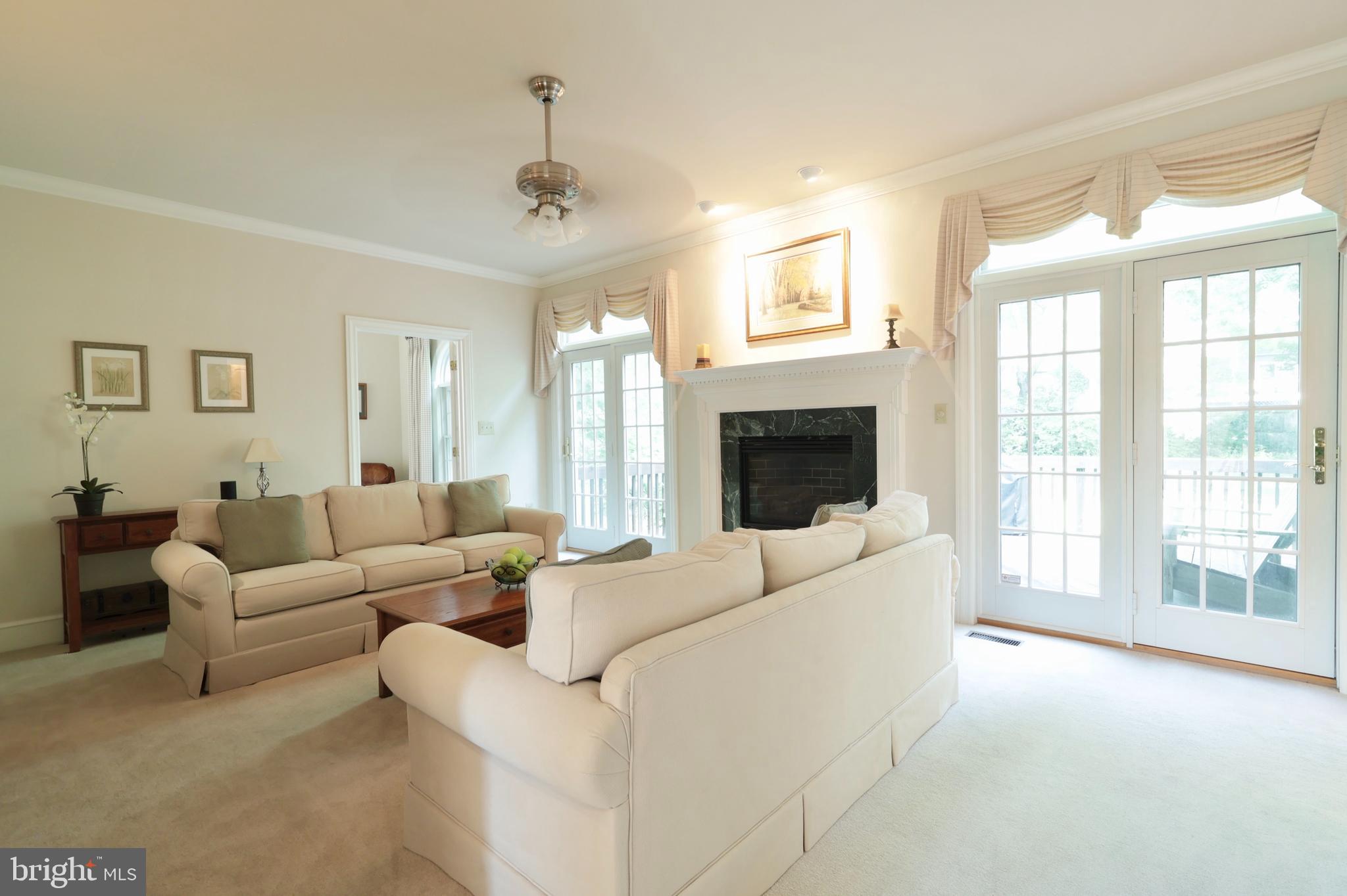 THOMPSON WOODS - Residential