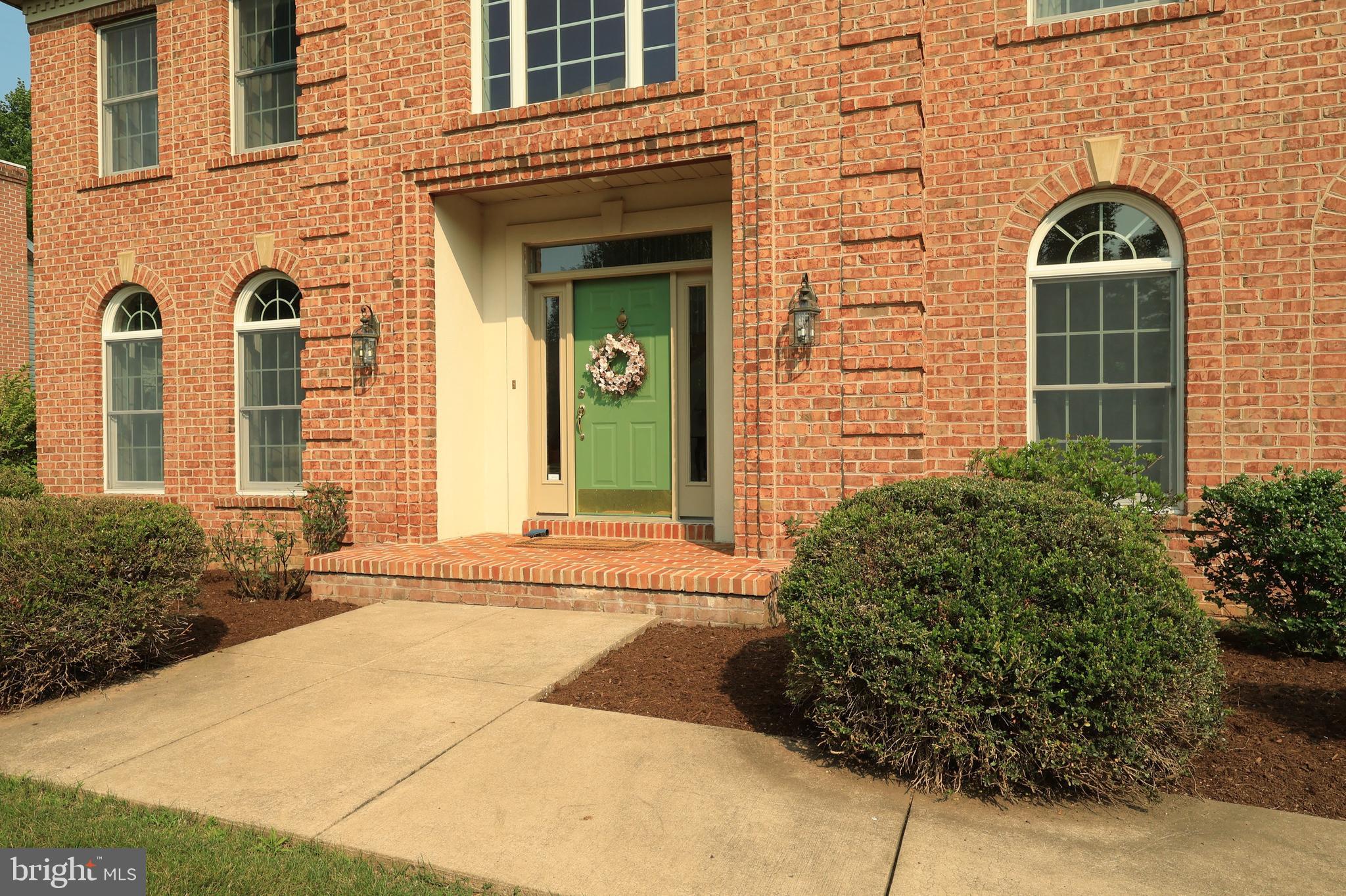 THOMPSON WOODS - Residential