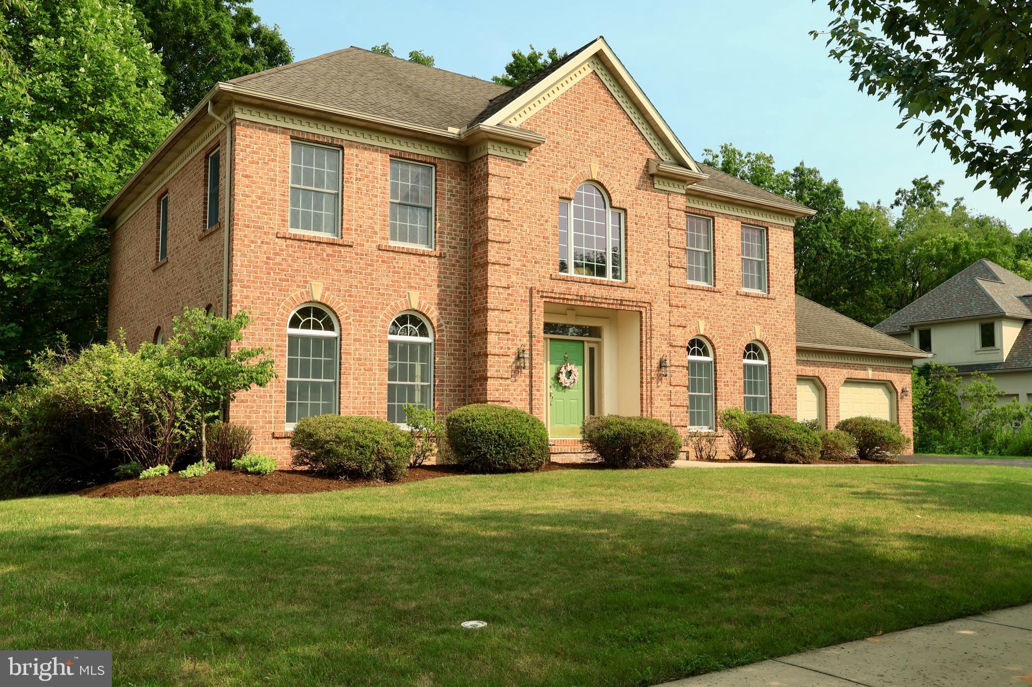 THOMPSON WOODS - Residential