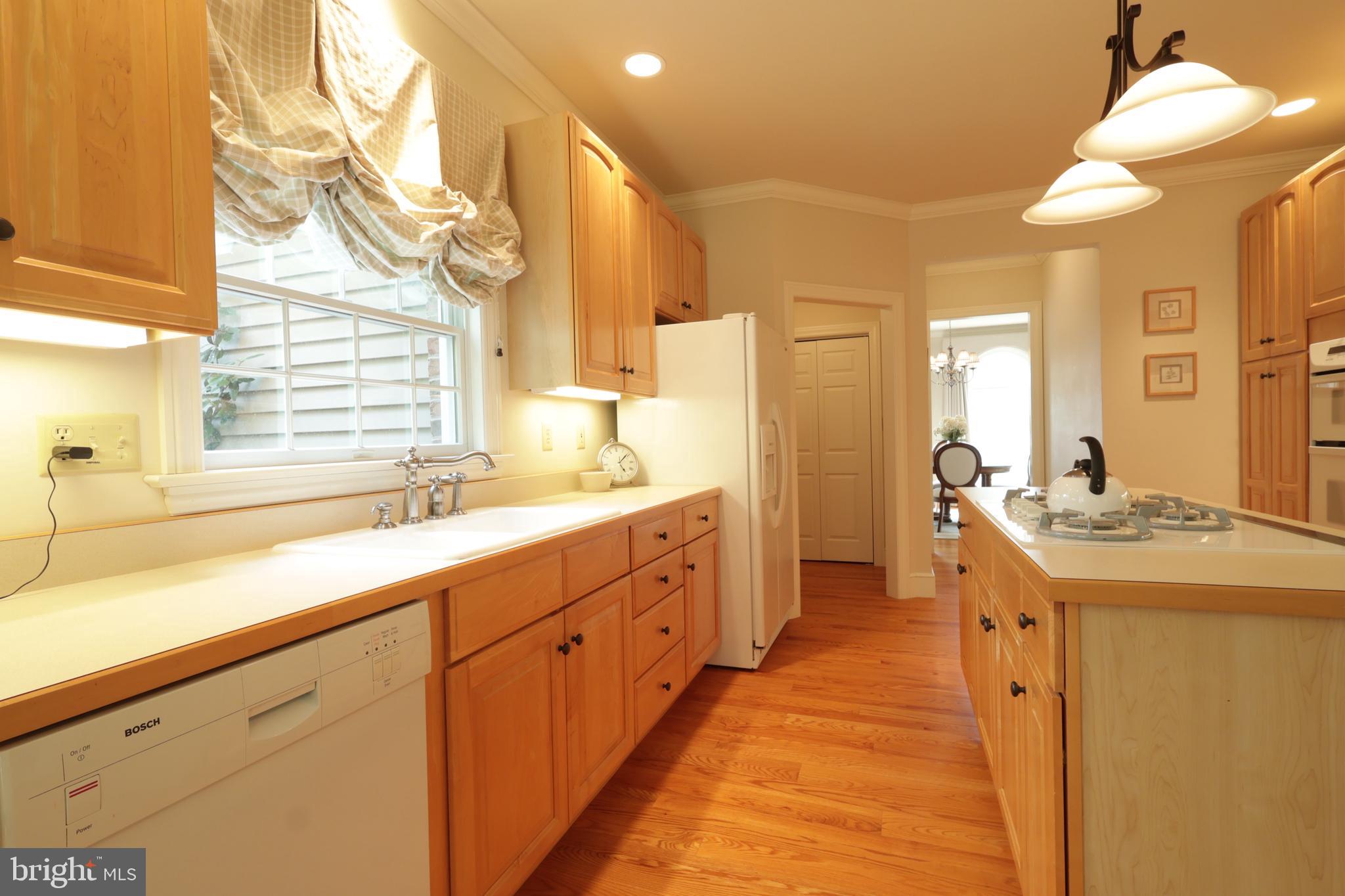 THOMPSON WOODS - Residential