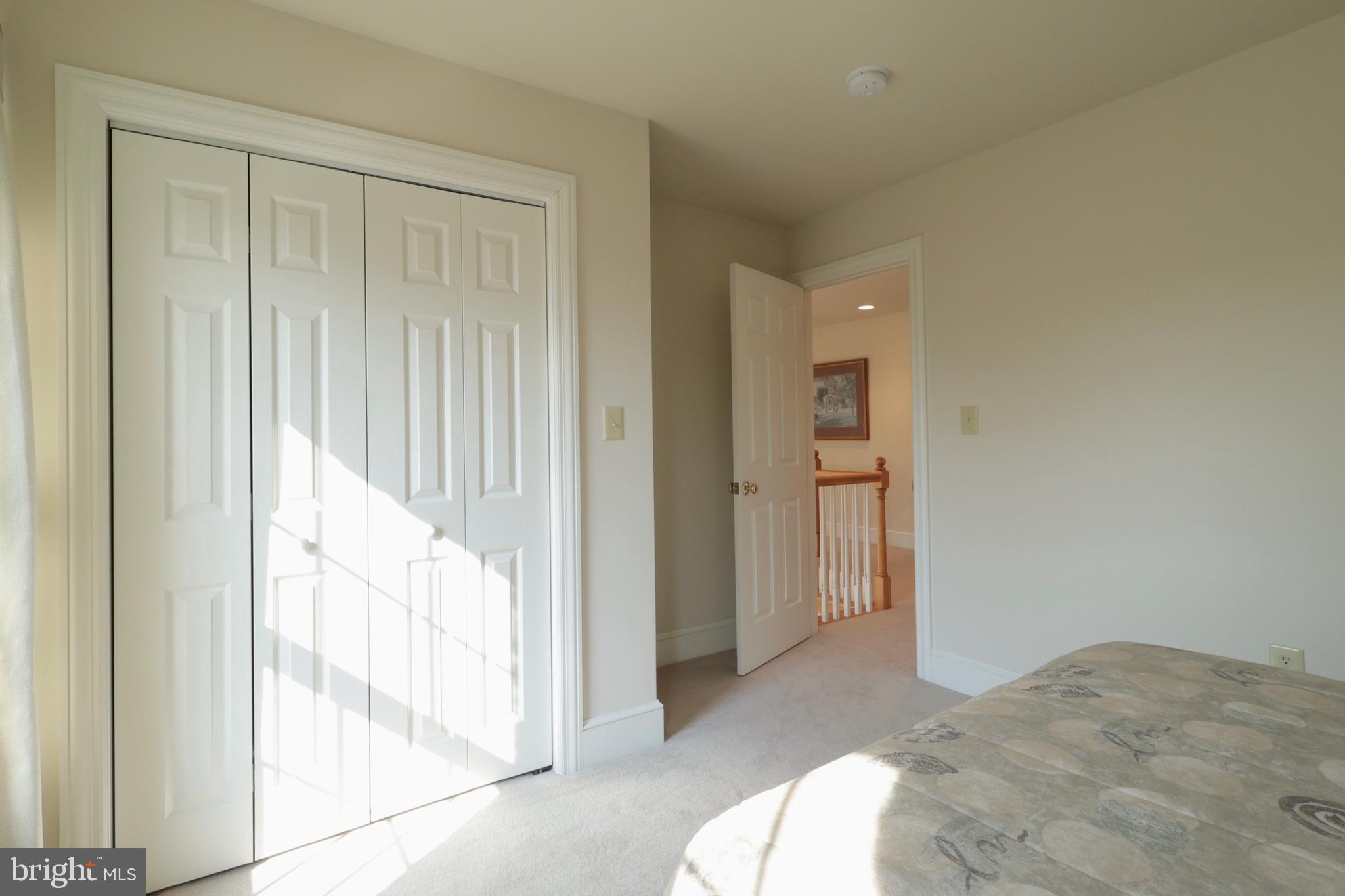 THOMPSON WOODS - Residential