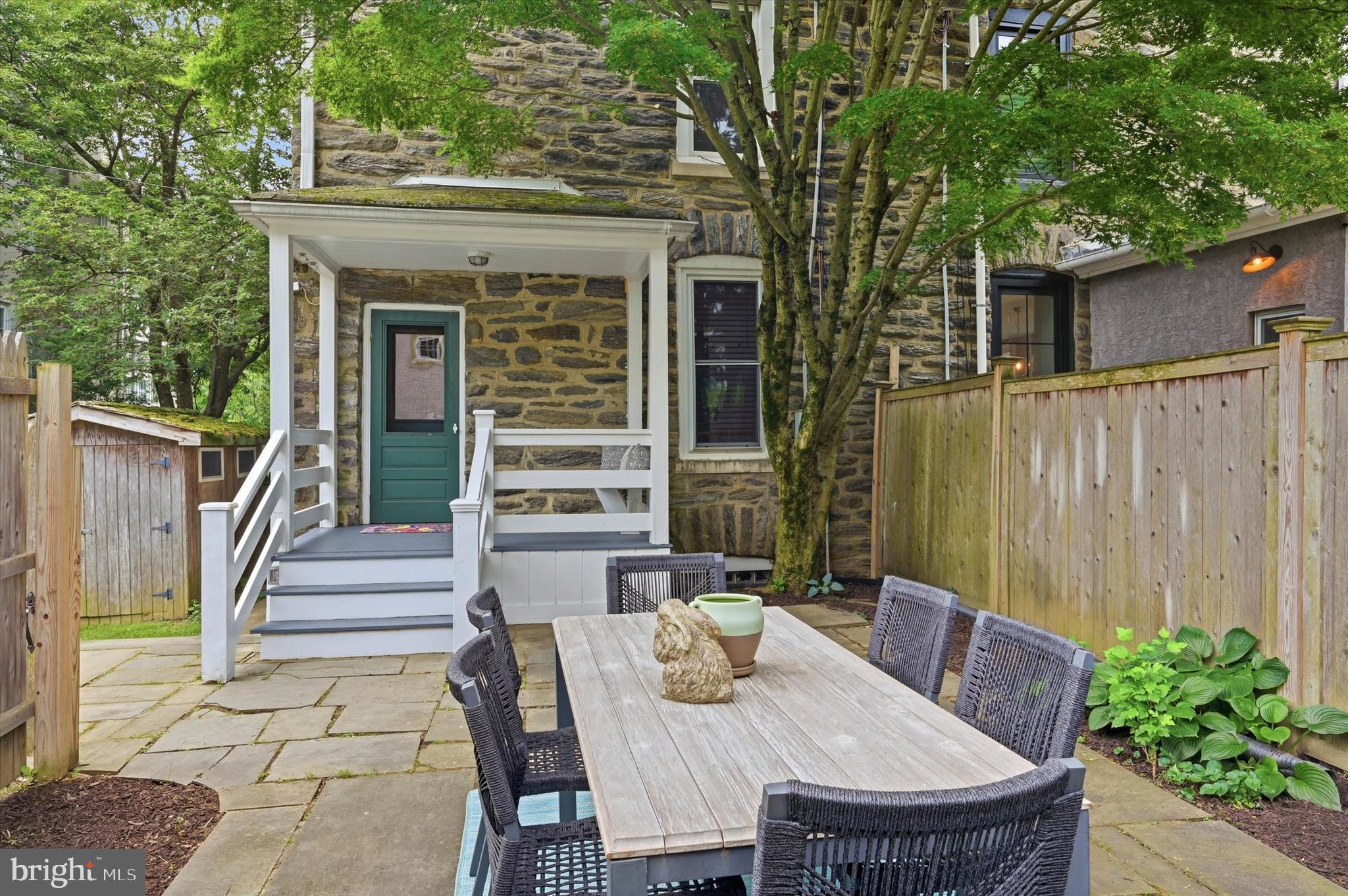 CHESTNUT HILL - Residential