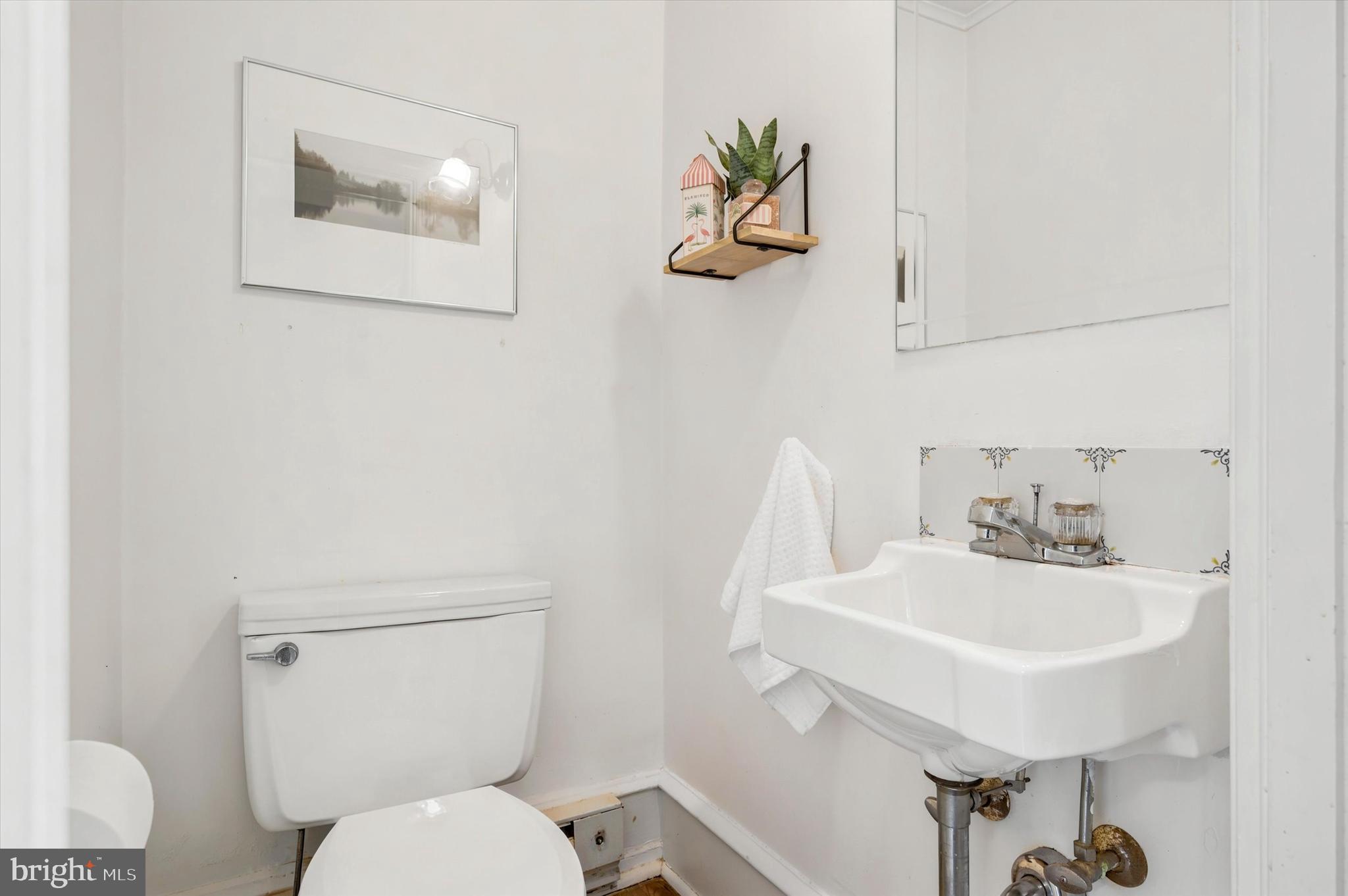 CHESTNUT HILL - Residential