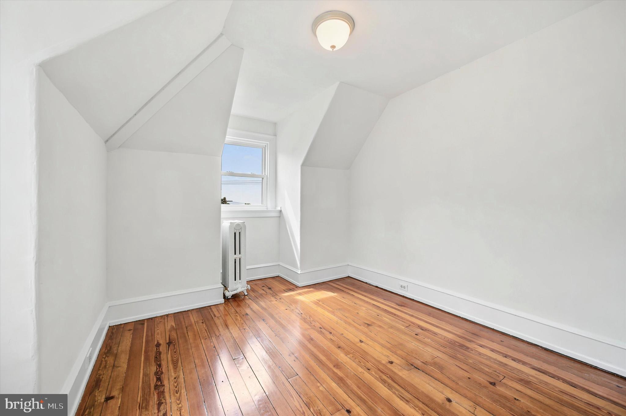 CHESTNUT HILL - Residential