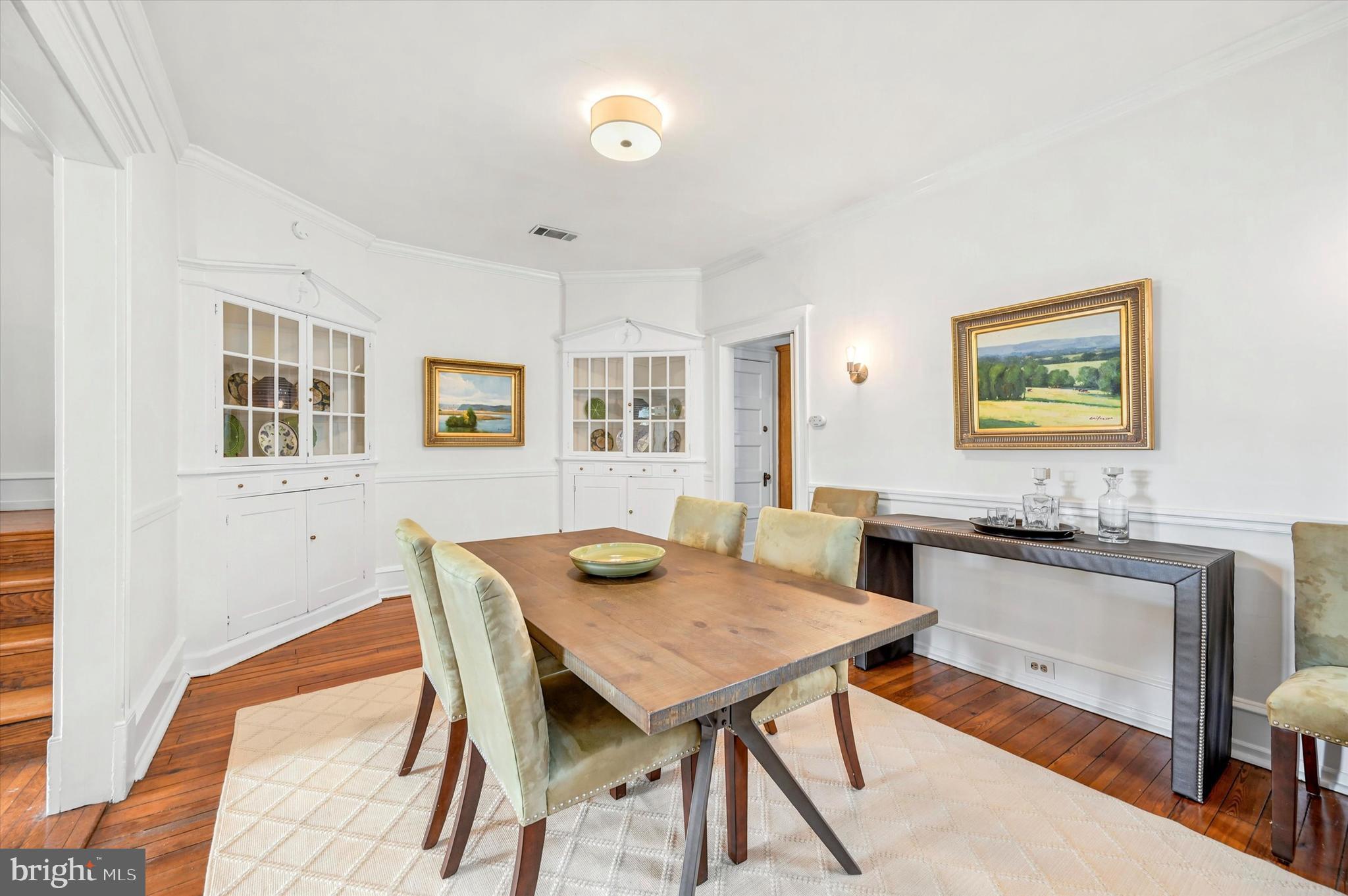 CHESTNUT HILL - Residential