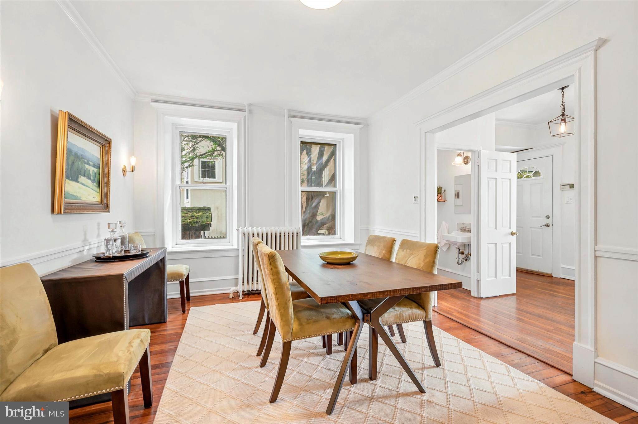 CHESTNUT HILL - Residential
