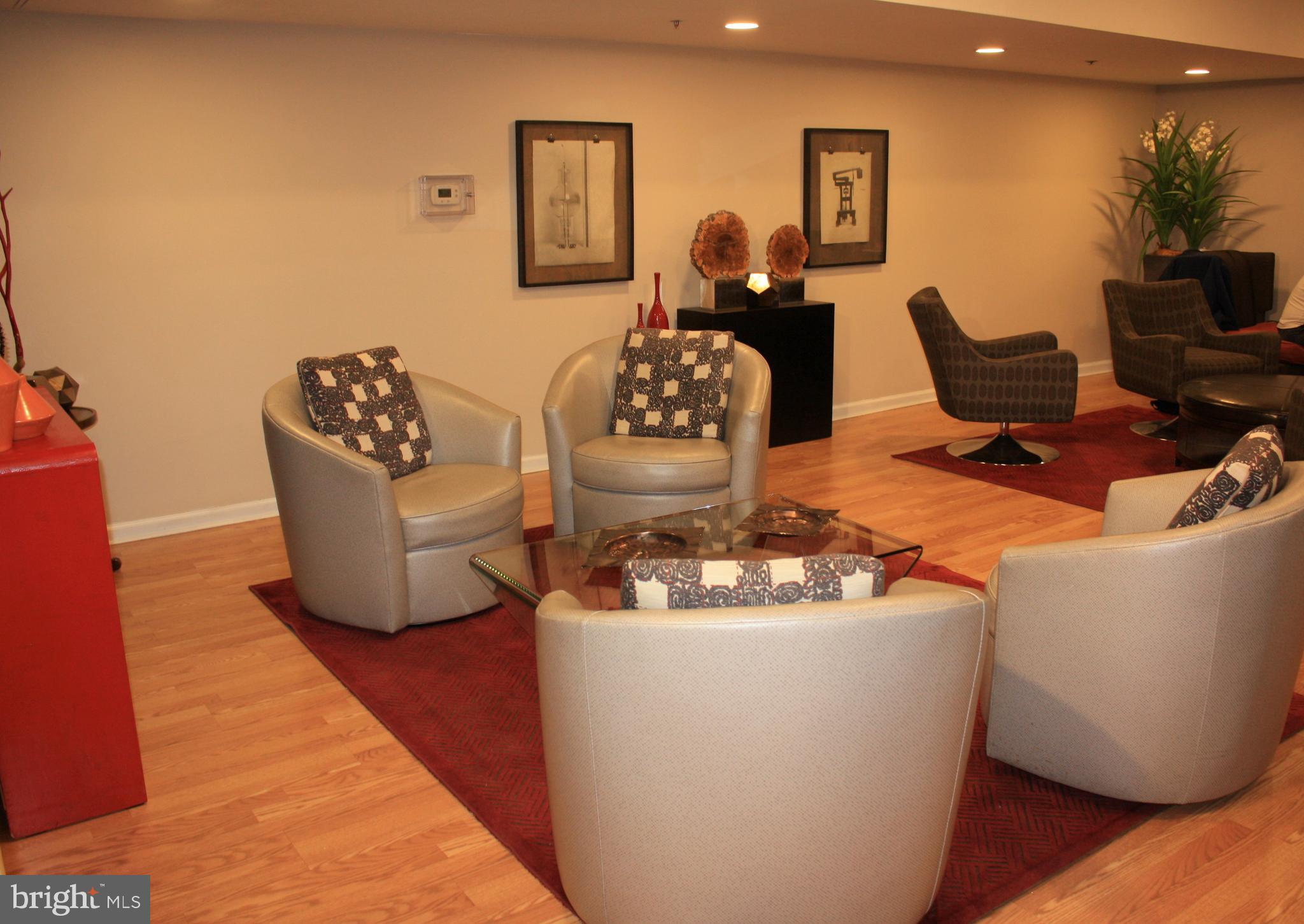 AVENUE OF THE ARTS - Residential