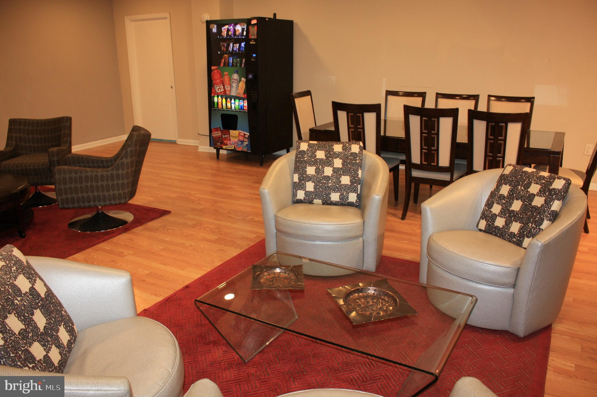 AVENUE OF THE ARTS - Residential