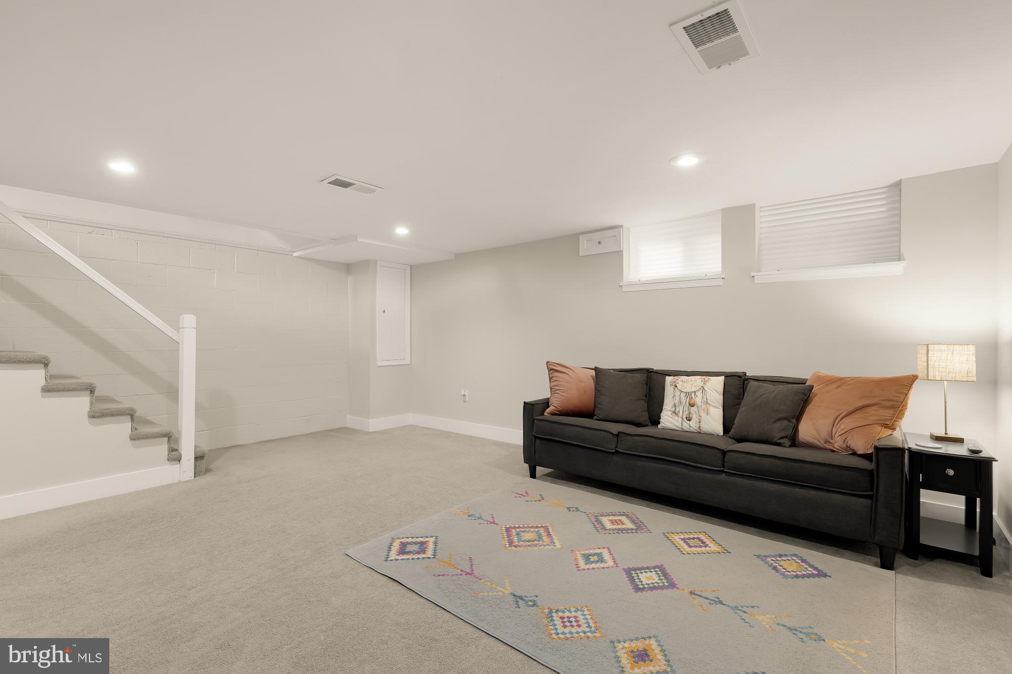 ACADEMY HEIGHTS - Residential