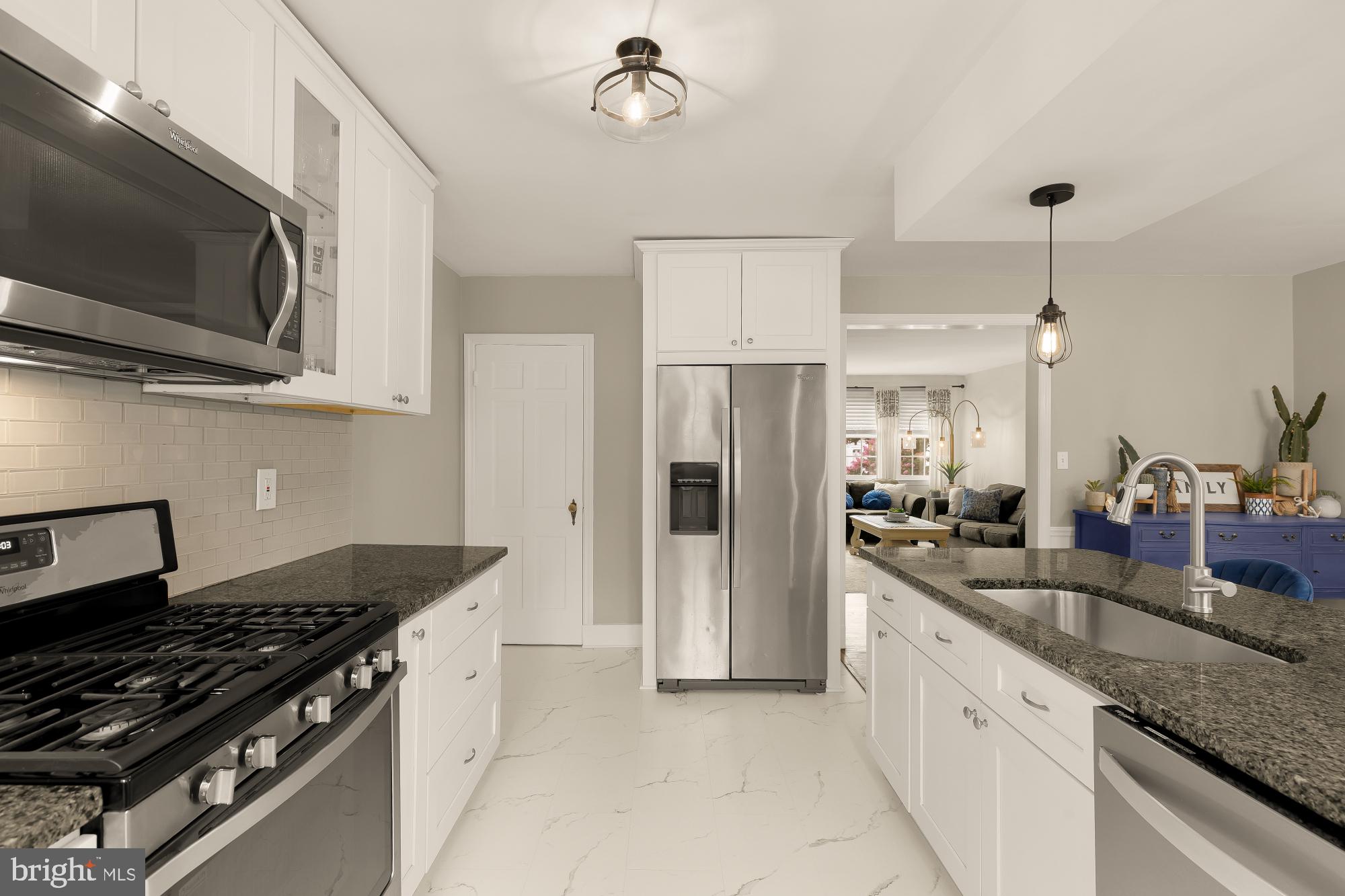 ACADEMY HEIGHTS - Residential