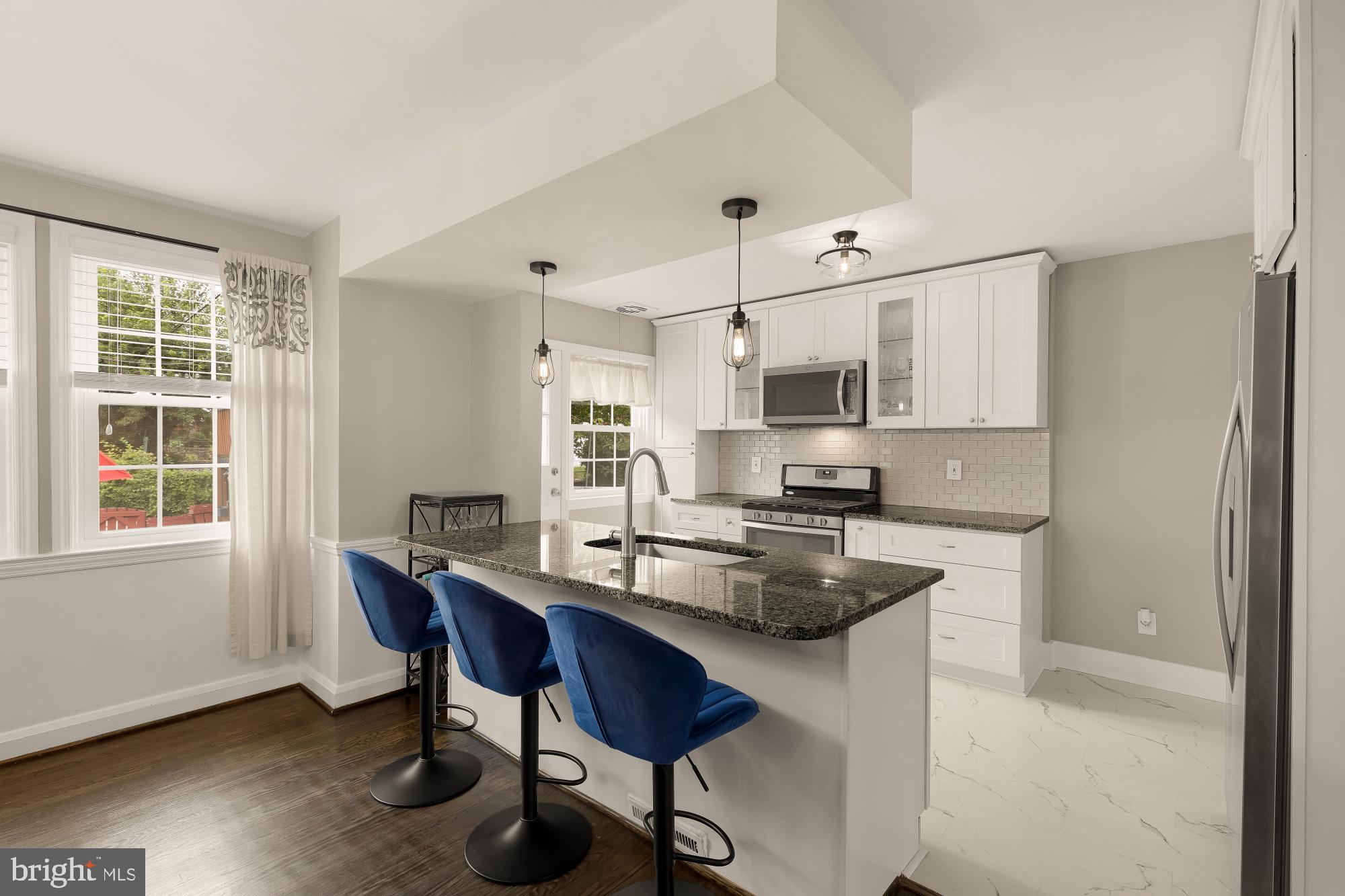 ACADEMY HEIGHTS - Residential