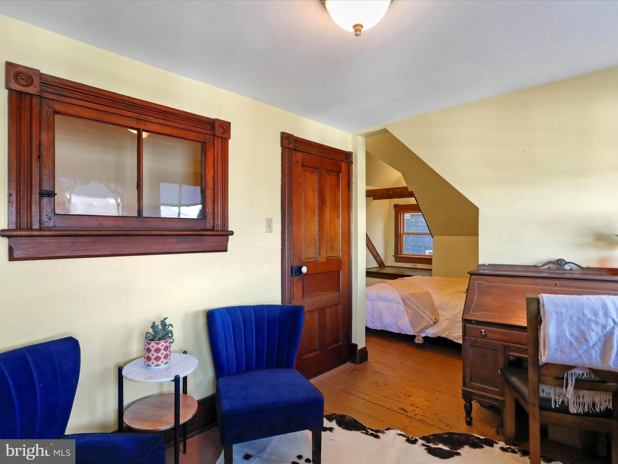 WEST SIDE - Residential