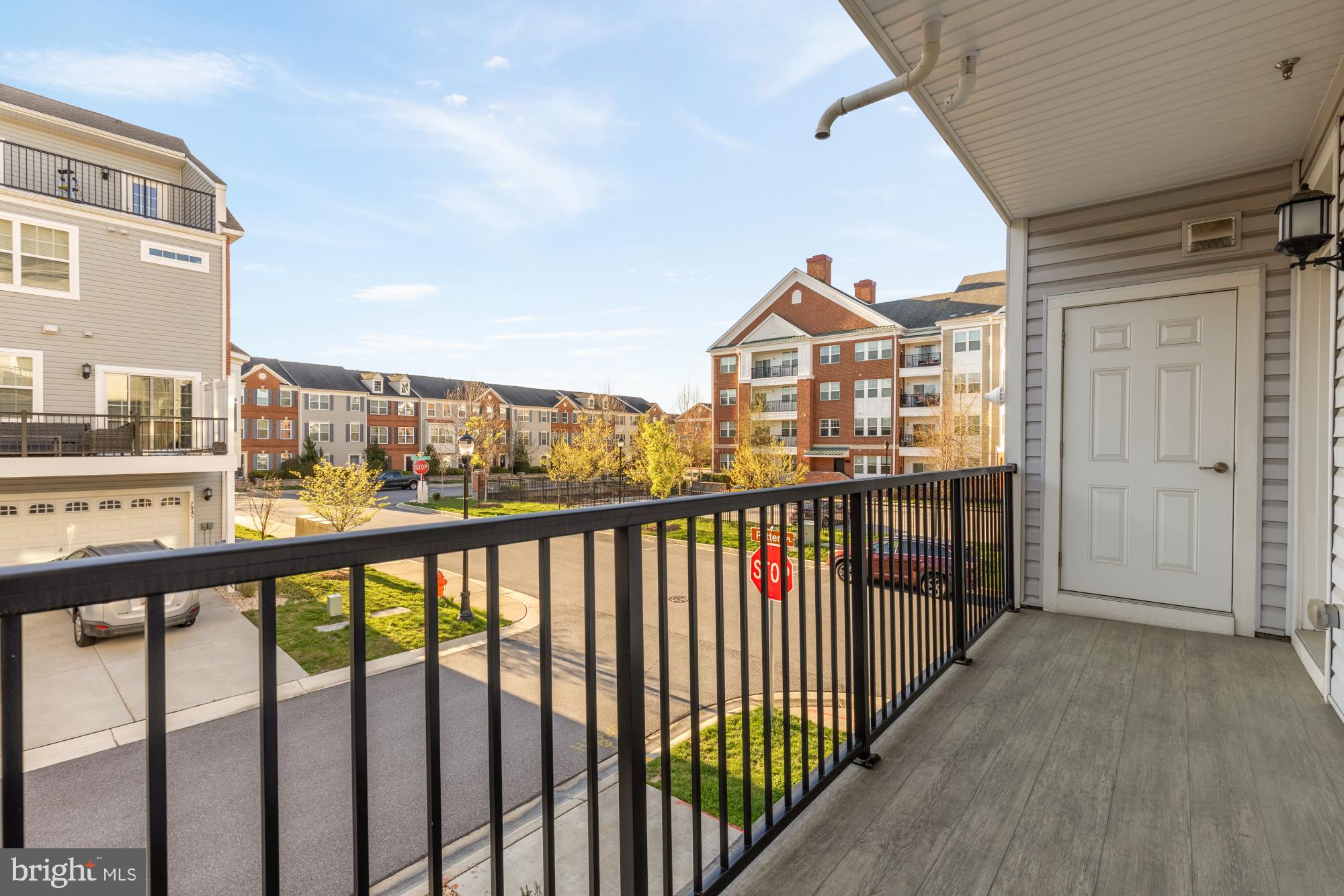 BLUE STREAM - Residential Lease