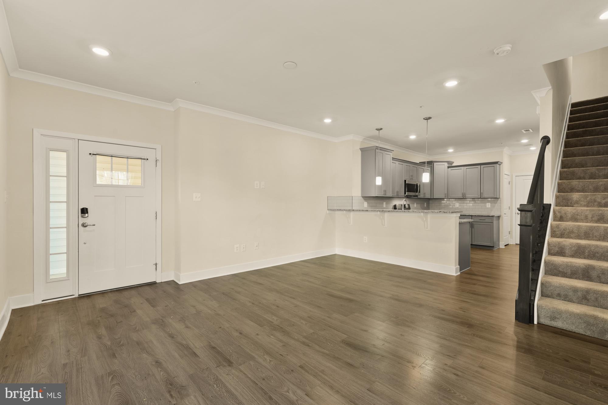 BLUE STREAM - Residential Lease