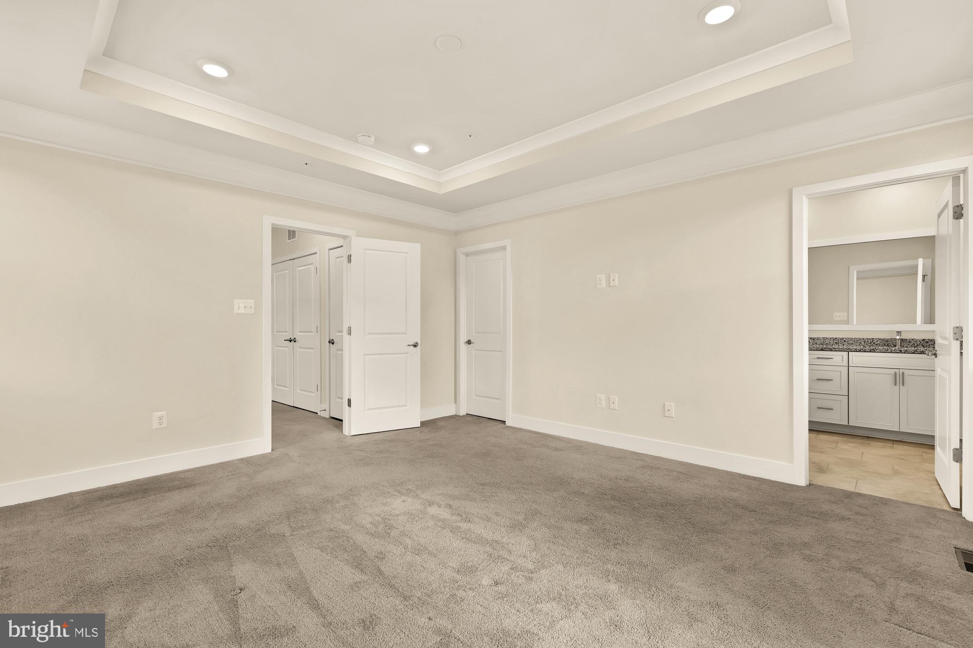 BLUE STREAM - Residential Lease