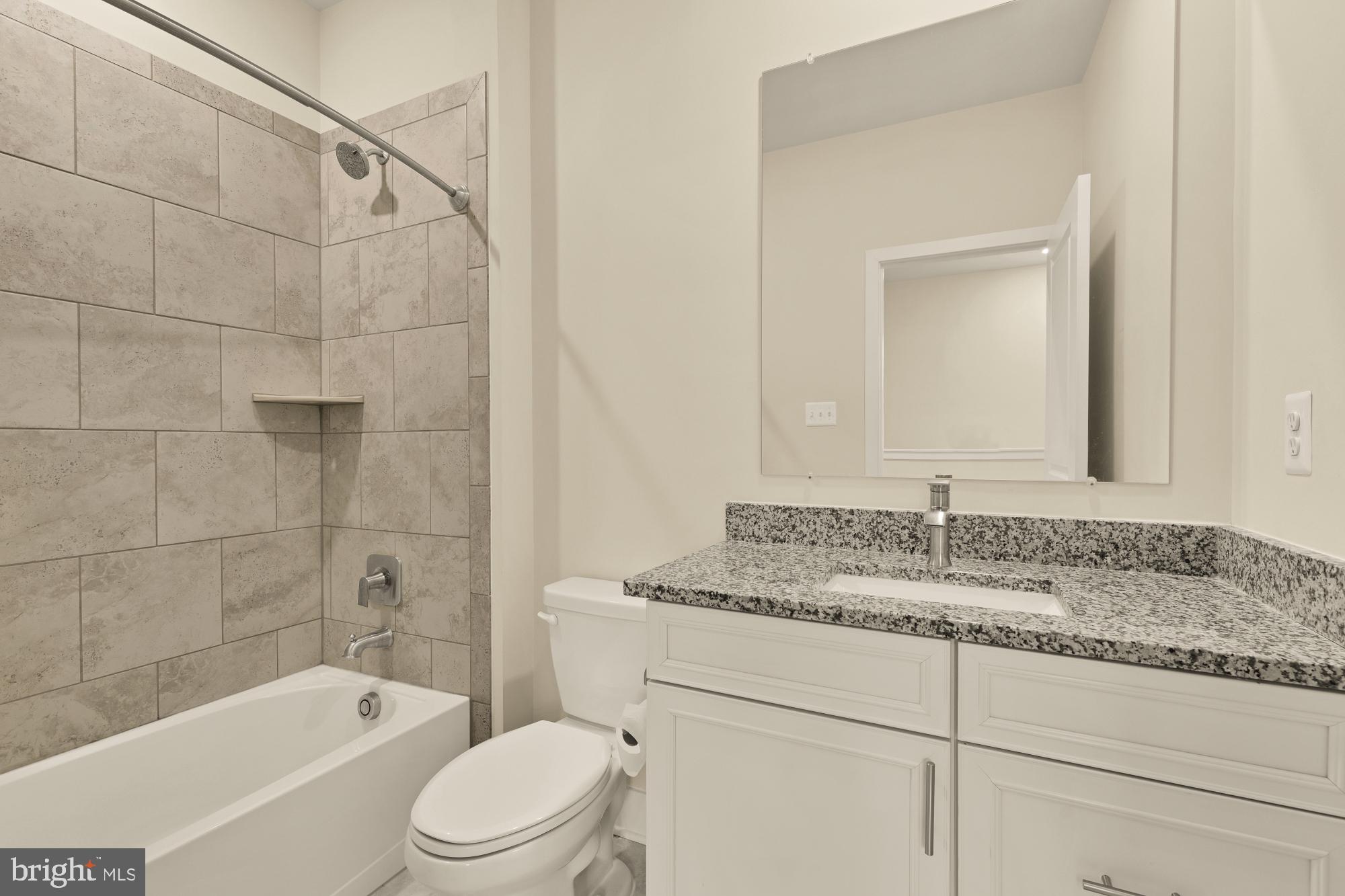 BLUE STREAM - Residential Lease