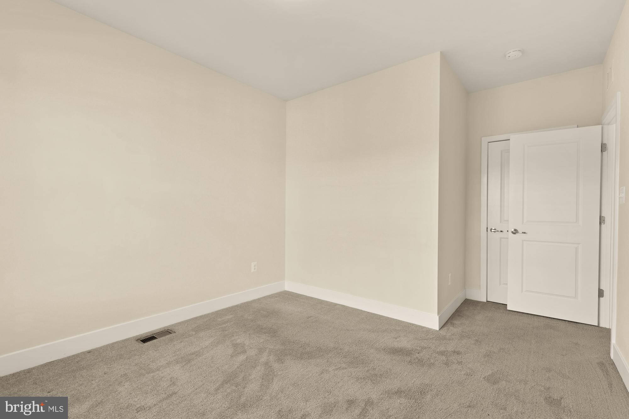 BLUE STREAM - Residential Lease