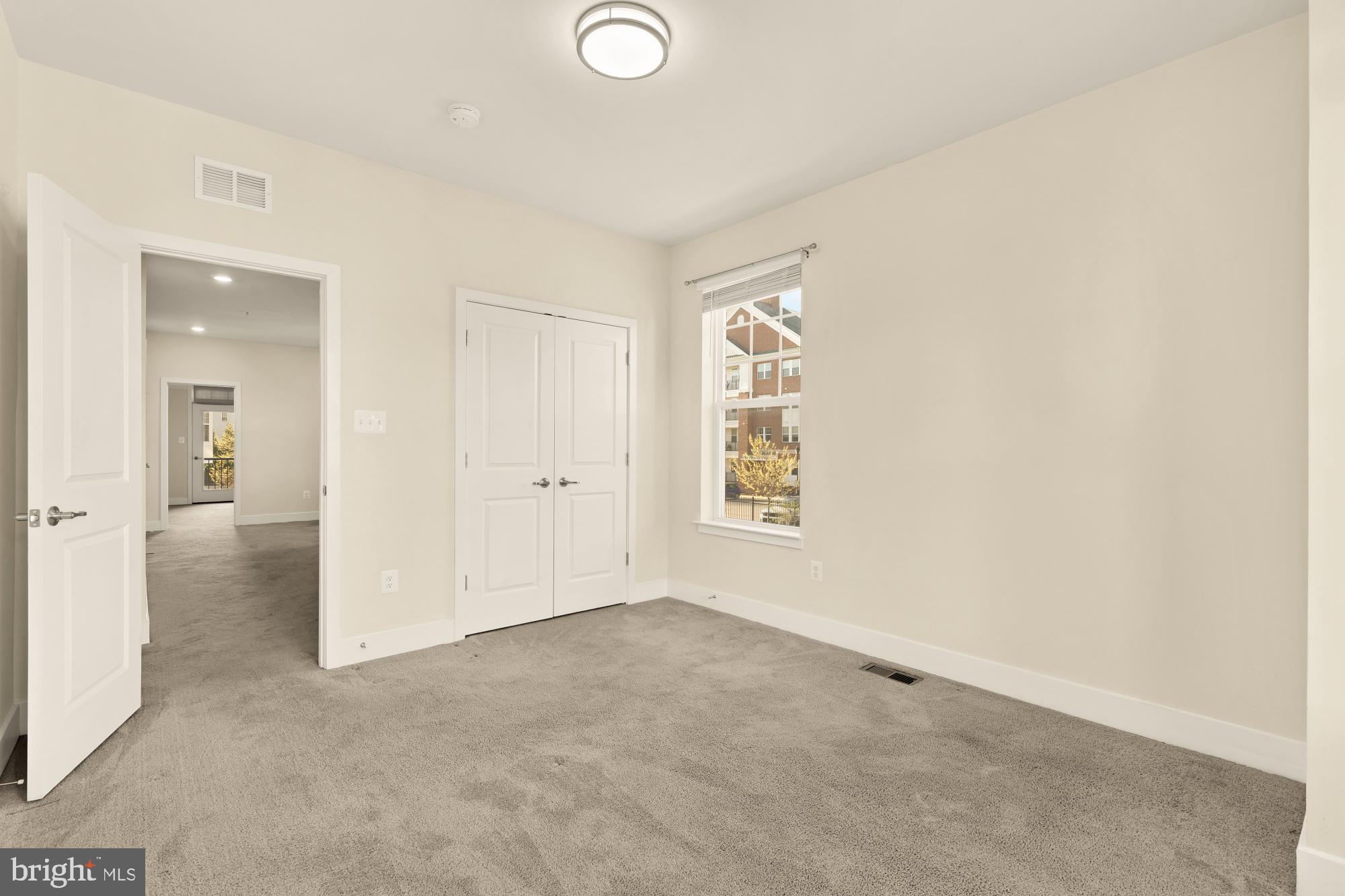 BLUE STREAM - Residential Lease